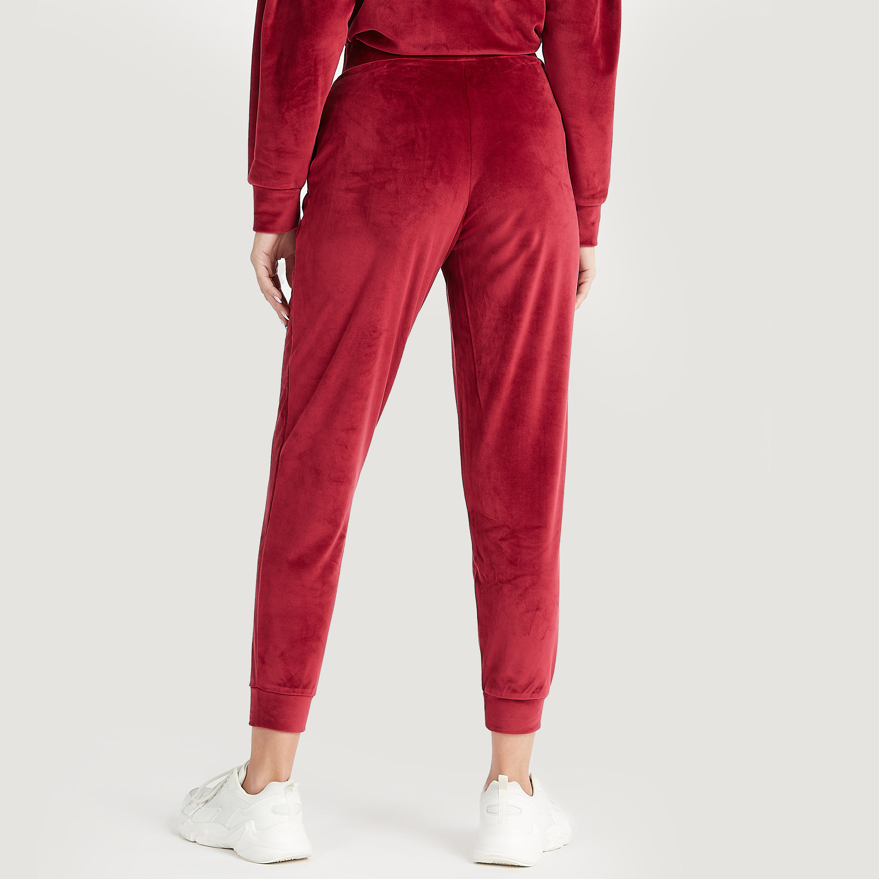 بنطلون رياضي بطبعات ميكي ماوس وخصر مطّاطي وجيوب-women-clothing-bottoms-joggers-image-1