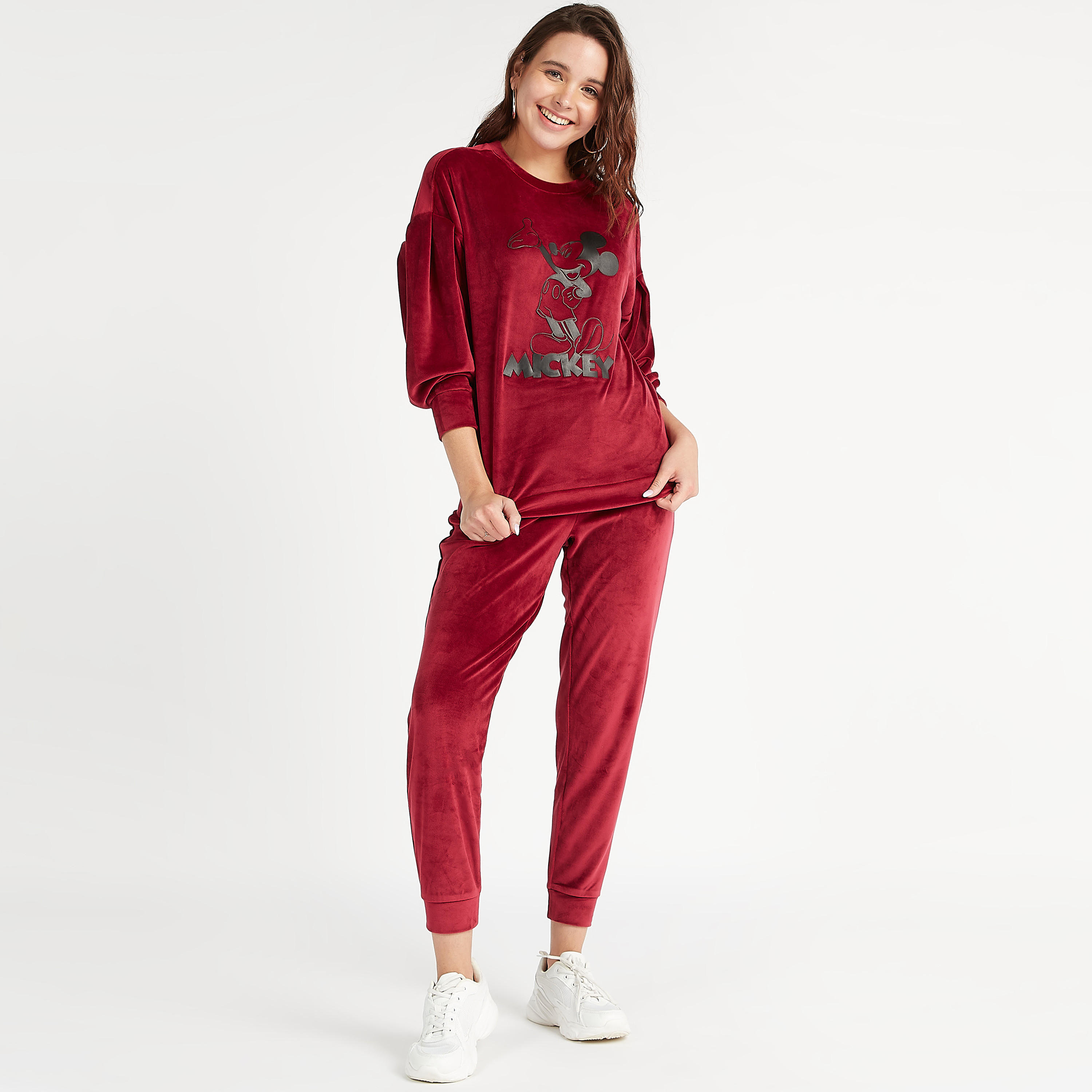 بنطلون رياضي بطبعات ميكي ماوس وخصر مطّاطي وجيوب-women-clothing-bottoms-joggers-image-2