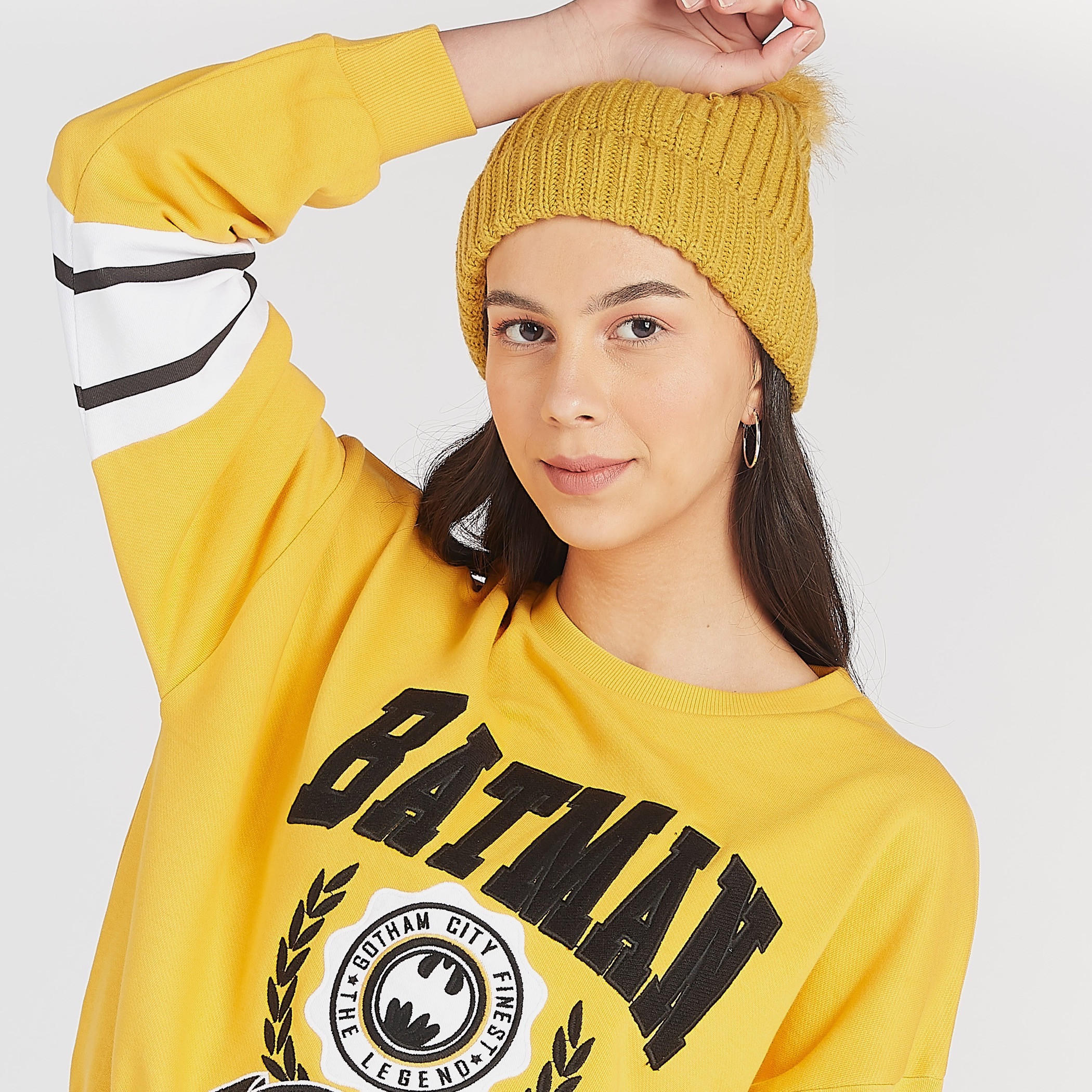 سويت شيرت مستدام بأكمام طويلة وتفاصيل مطرّزة لباتمان-women-winterwear-hoodiesandsweatshirts-sweatshirts-image-5