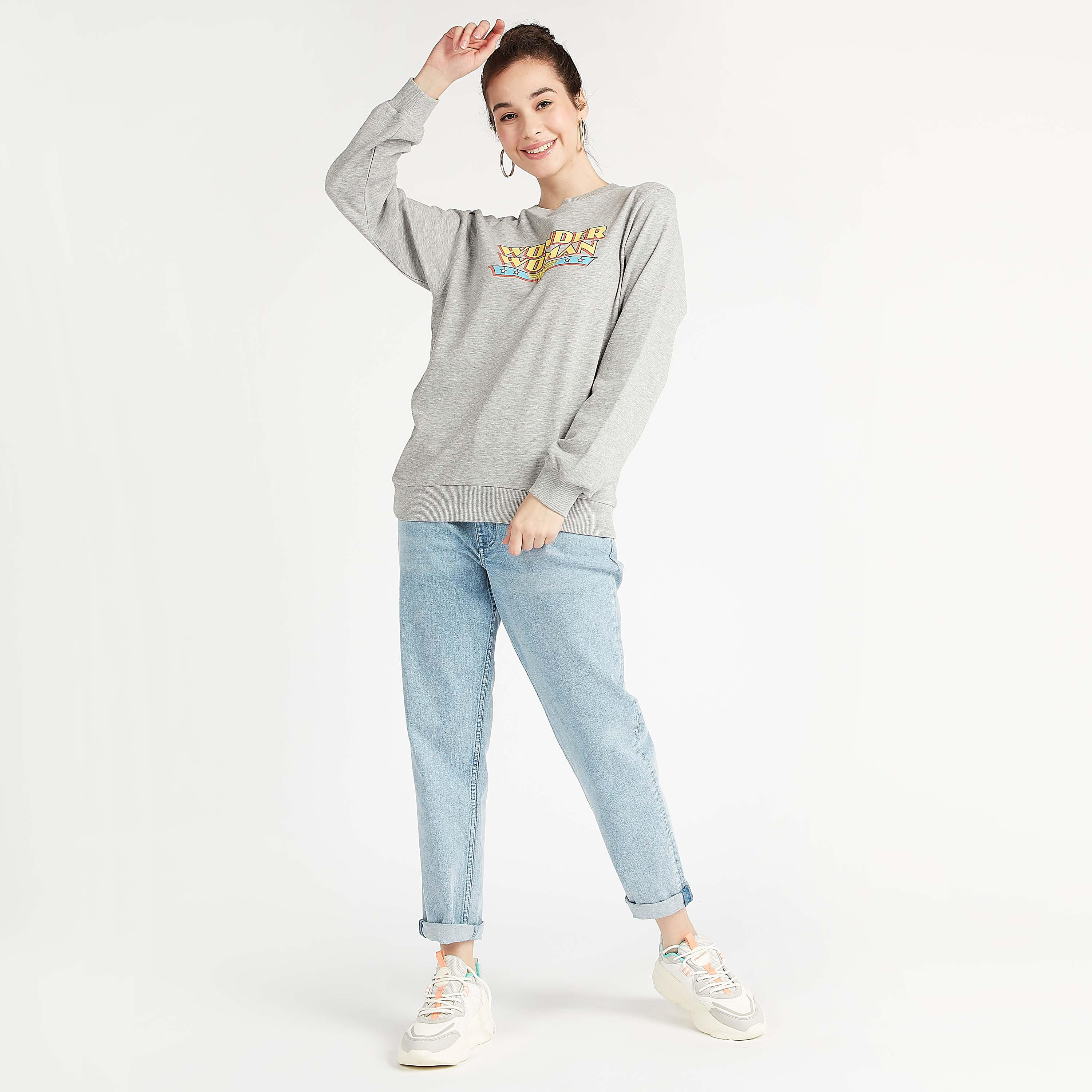 سويت شيرت بياقة ضيّقة وأكمام طويلة وطبعات واندر وامن-women-winterwear-hoodiesandsweatshirts-sweatshirts-image-3