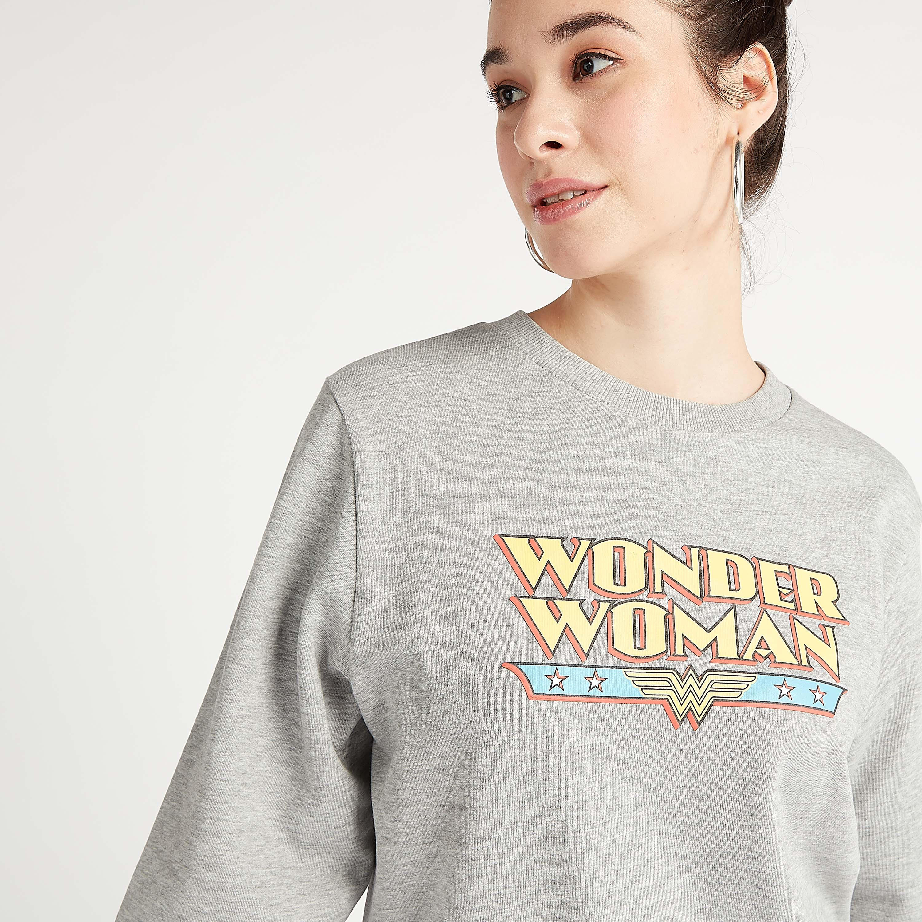 سويت شيرت بياقة ضيّقة وأكمام طويلة وطبعات واندر وامن-women-winterwear-hoodiesandsweatshirts-sweatshirts-image-5