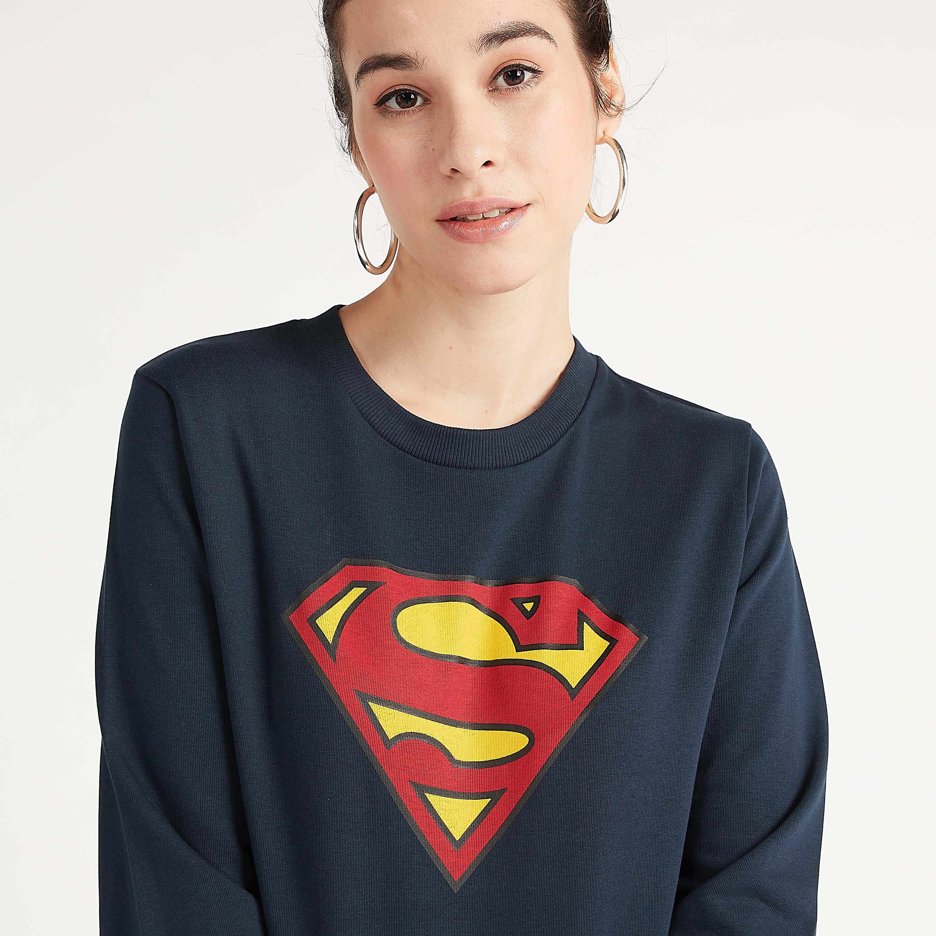 سويت شيرت بياقة ضيّقة وأكمام طويلة وطبعات سوبرمان-women-winterwear-hoodiesandsweatshirts-sweatshirts-image-3