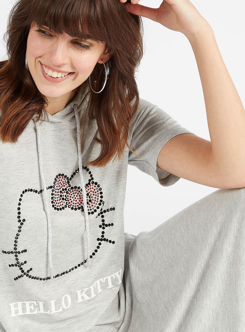 فستان طويل بتزيينات هالو كيتي مع قبّعة وأكمام قصيرة-women-clothing-dresses-image-4