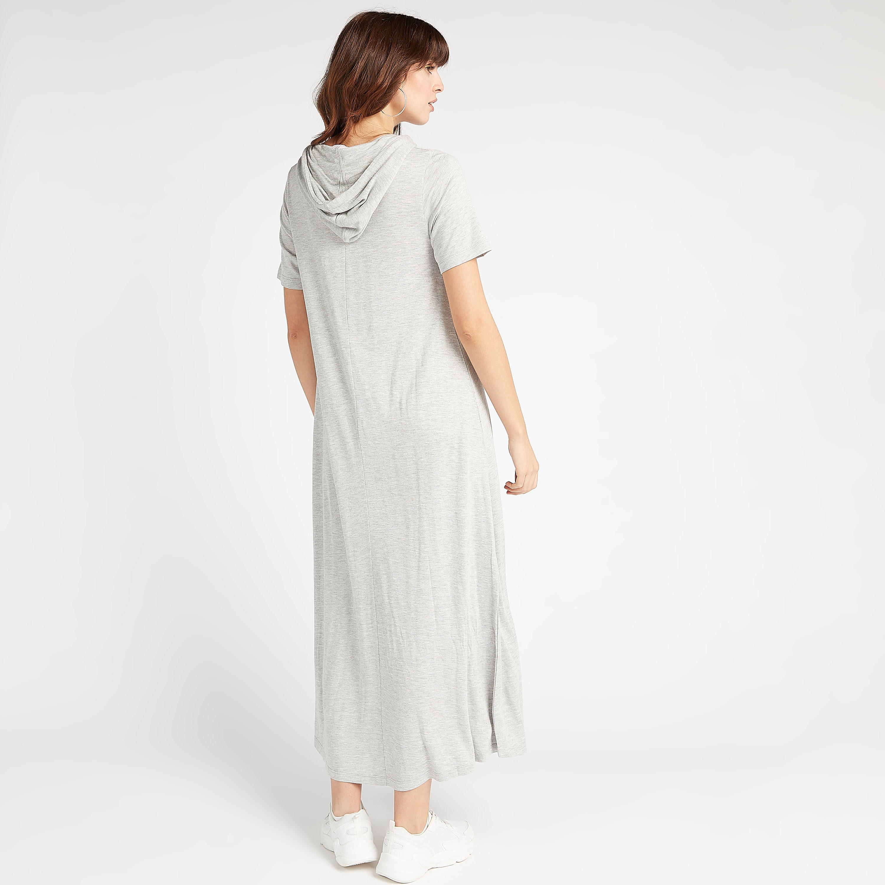 فستان طويل بتزيينات هالو كيتي مع قبّعة وأكمام قصيرة-women-clothing-dresses-image-5