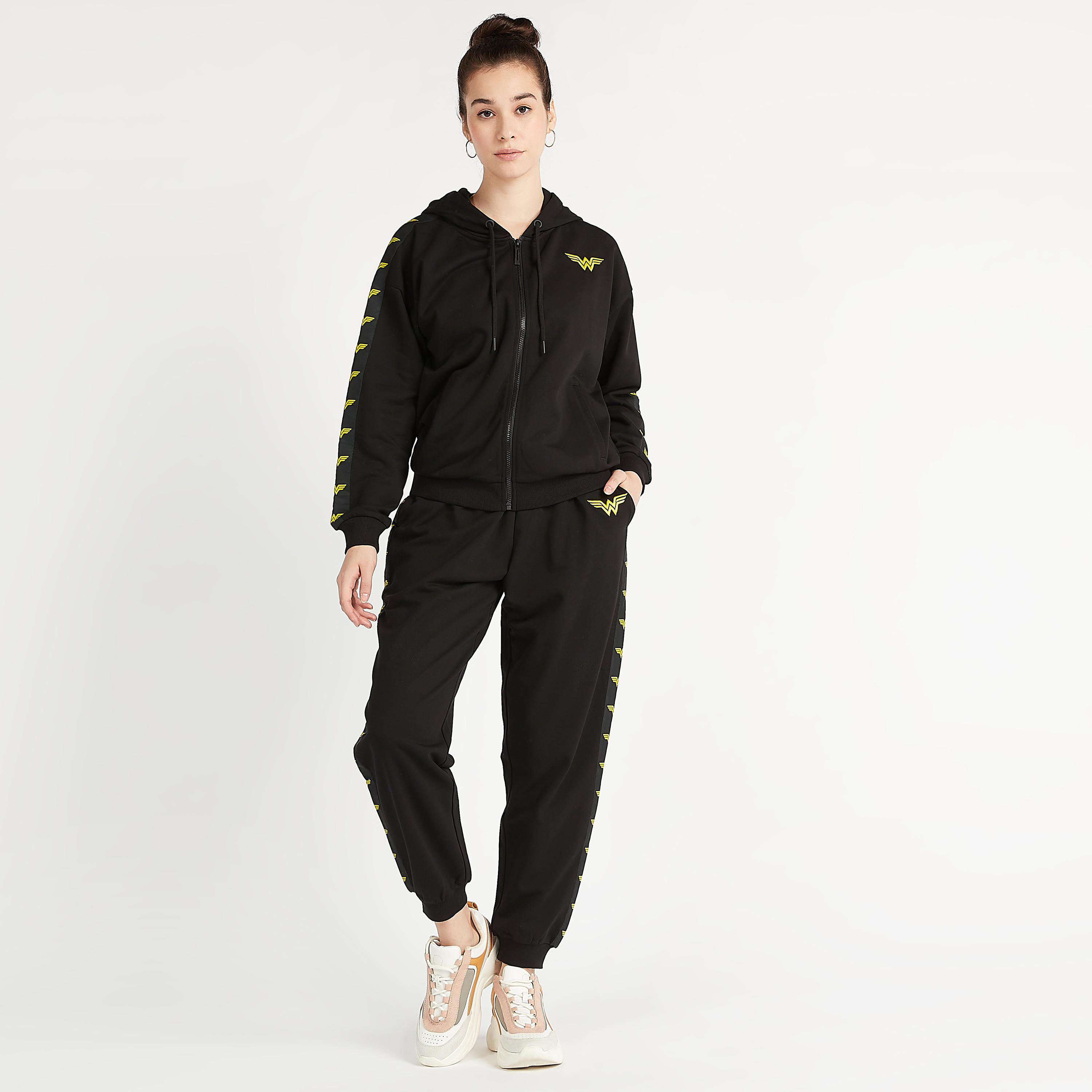 هودي مستدام بأكمام طويلة وسحّاب إغلاق وطبعات-women-winterwear-hoodiesandsweatshirts-hoodies-image-2