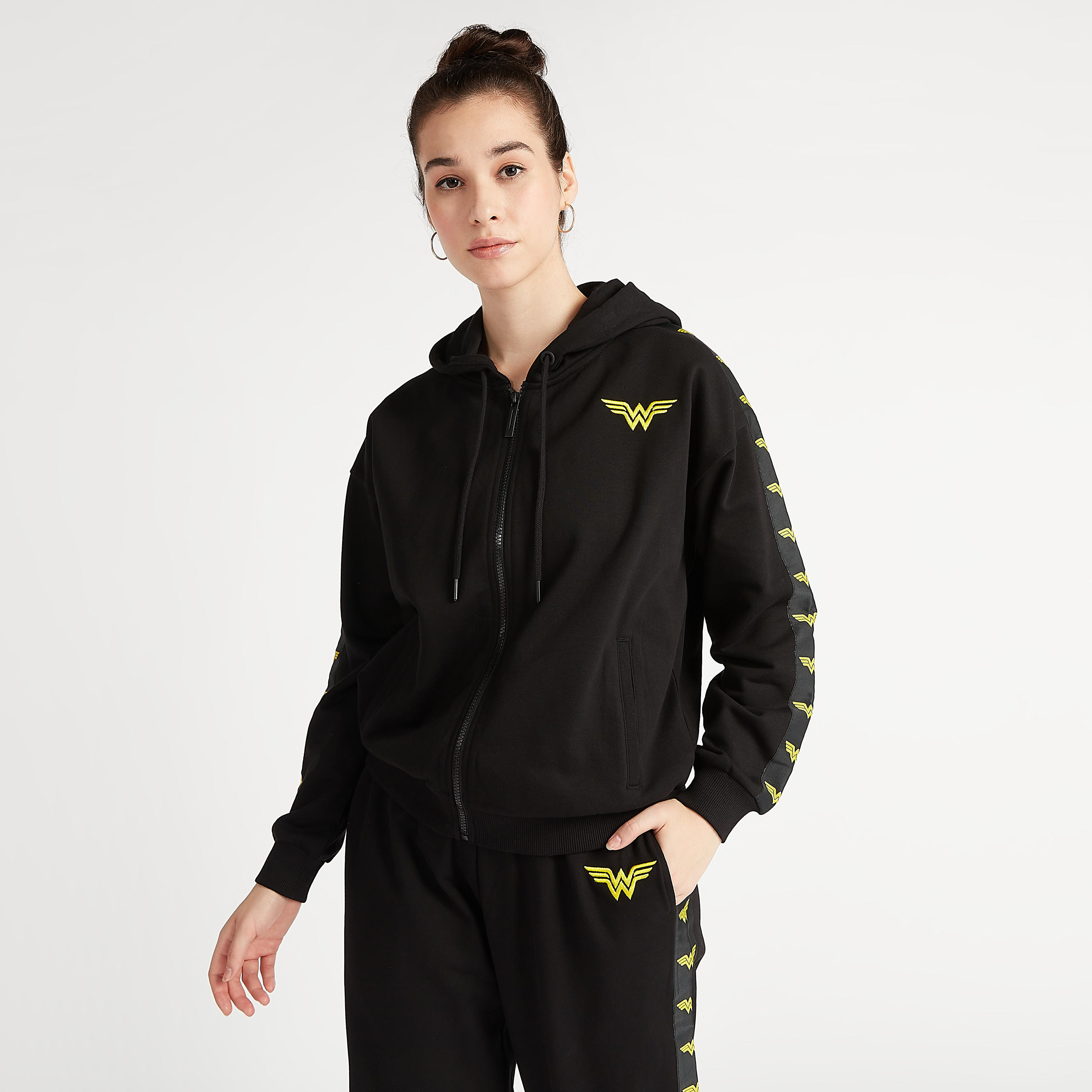 هودي مستدام بأكمام طويلة وسحّاب إغلاق وطبعات-women-winterwear-hoodiesandsweatshirts-hoodies-image-5