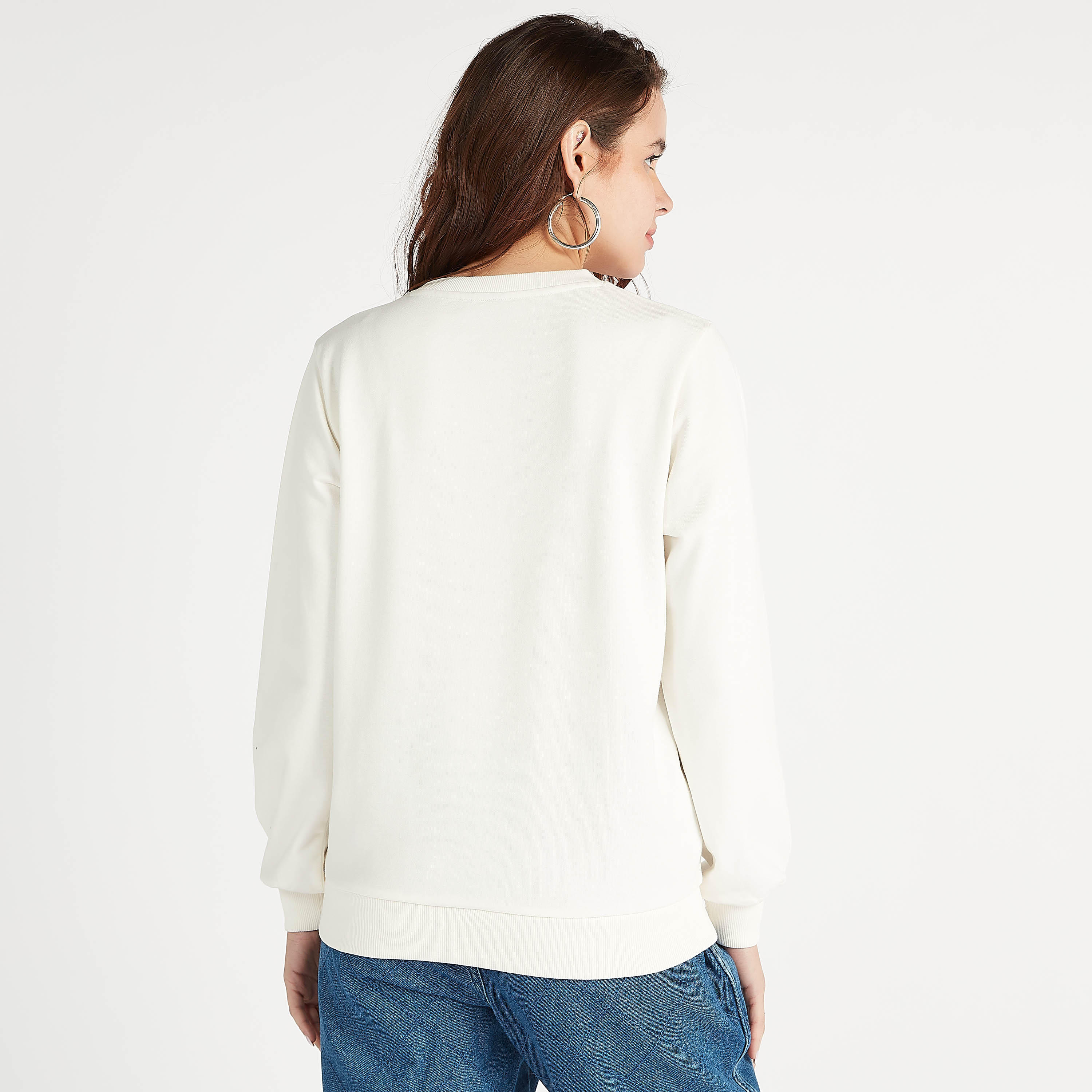 سويت شيرت بأكمام طويلة وياقة ضيّقة وطبعات-women-winterwear-hoodiesandsweatshirts-sweatshirts-image-4