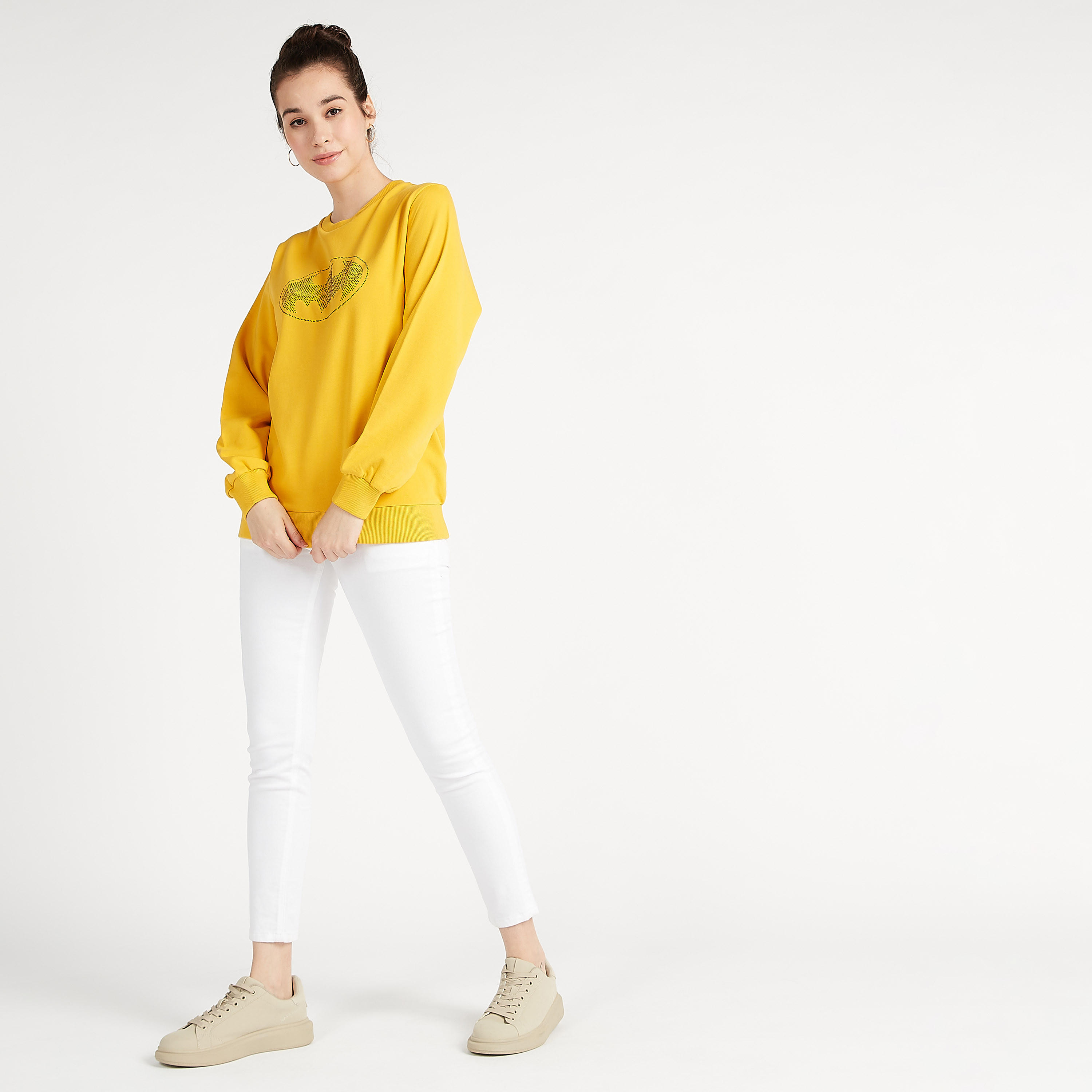 سويت شيرت بأكمام طويلة وياقة ضيقة وطبعات-women-winterwear-hoodiesandsweatshirts-sweatshirts-image-2