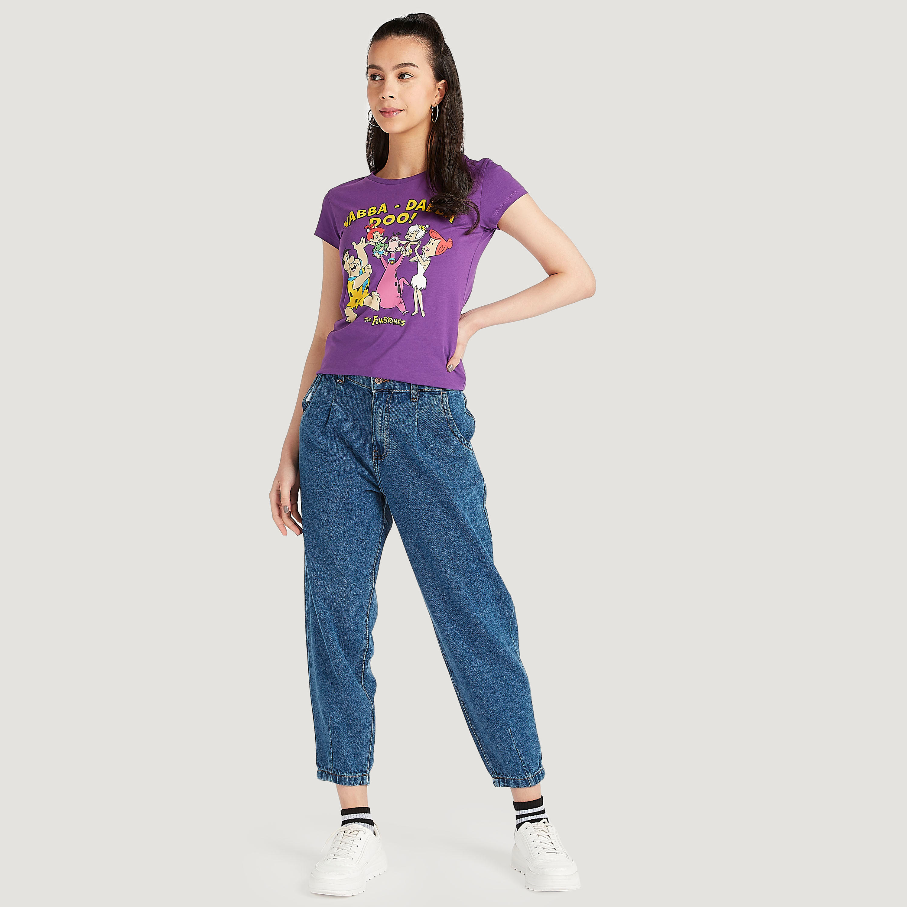 تيشيرت بياقة ضيّقة وأكمام كاب وطبعات-women-clothing-tshirts-image-4
