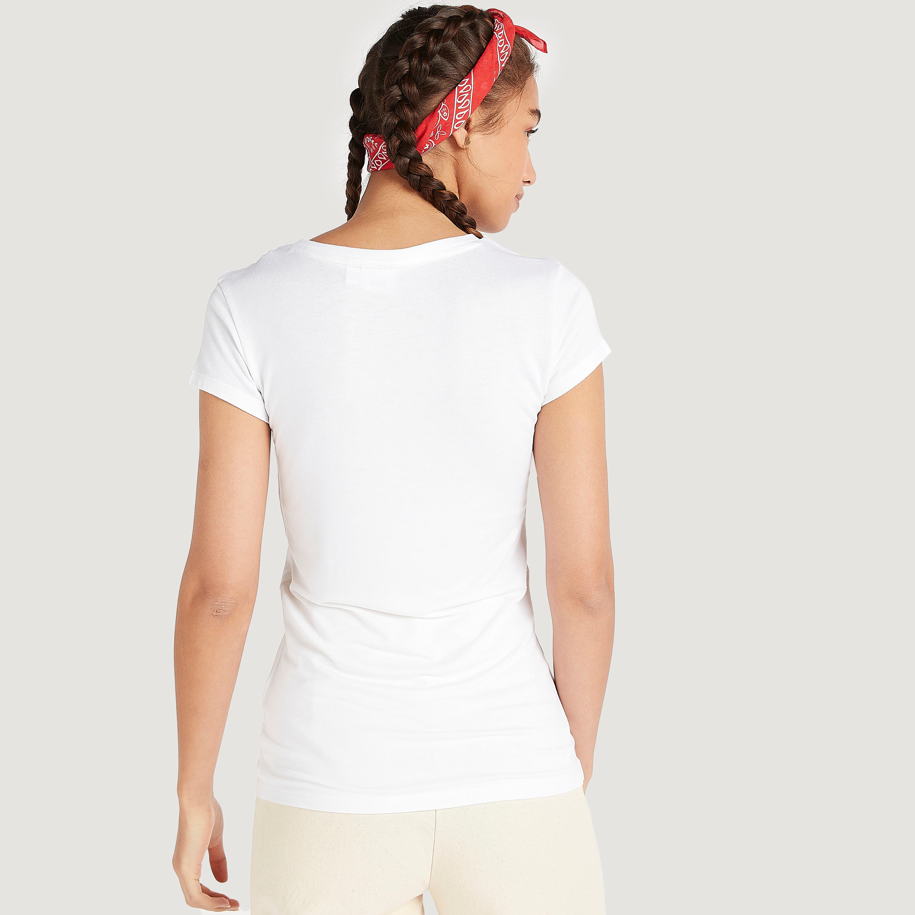 تيشيرت بياقة مستديرة وأكمام كاب وطبعات ميكي ماوس أند ذي فريندس-women-clothing-tshirts-image-4