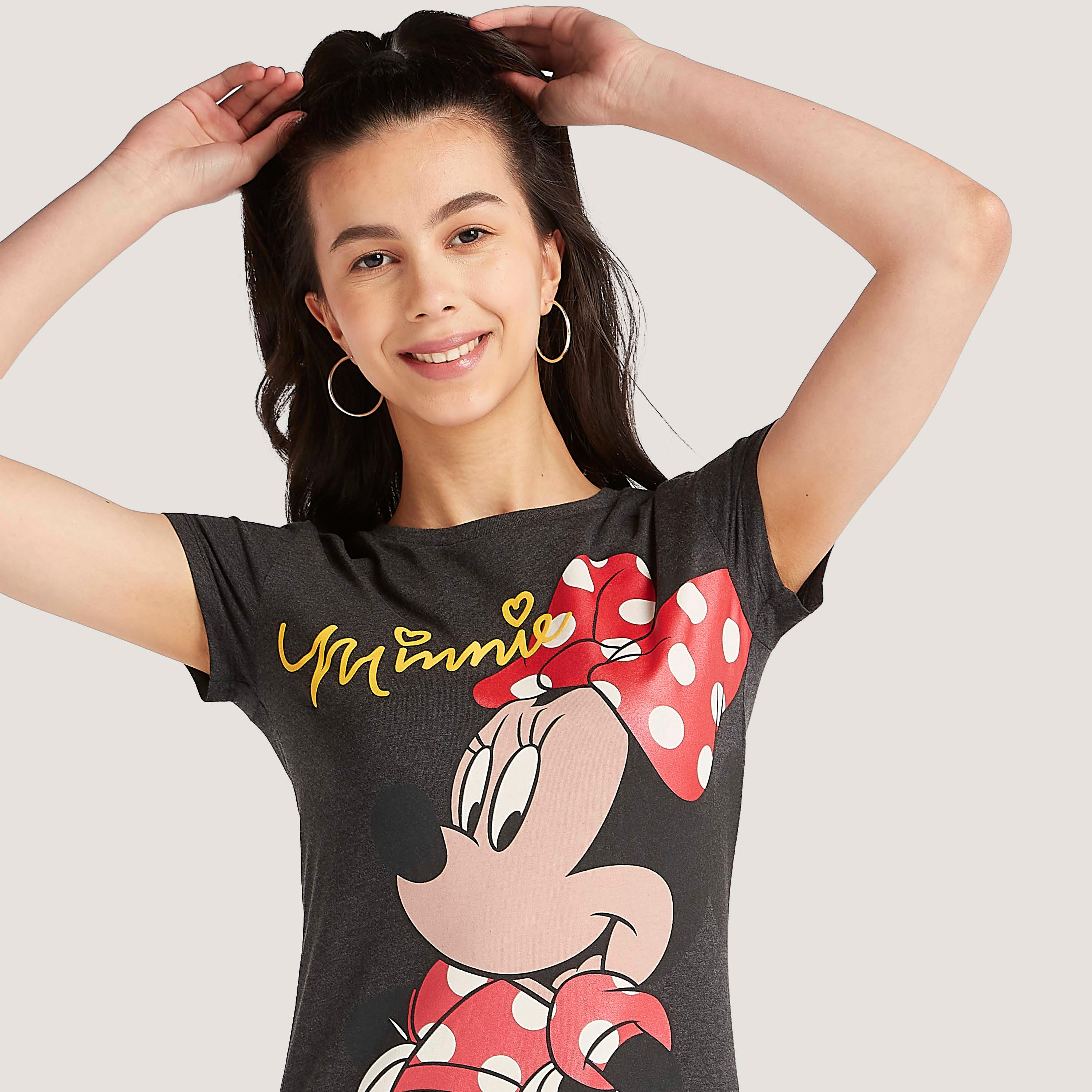 تيشيرت بياقة ضيقة وأكمام كاب وطبعات ميني ماوس-women-clothing-tshirts-image-2