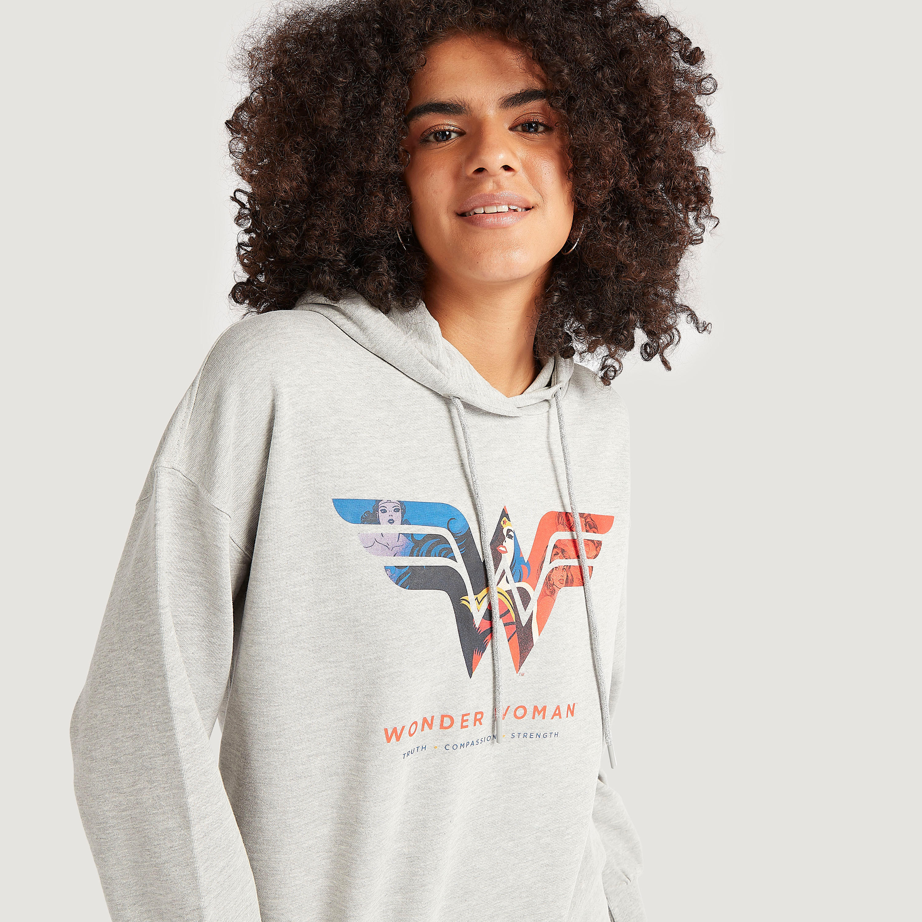 هودي بأكمام طويلة وطبعات وندر وومان-women-winterwear-hoodiesandsweatshirts-hoodies-image-3