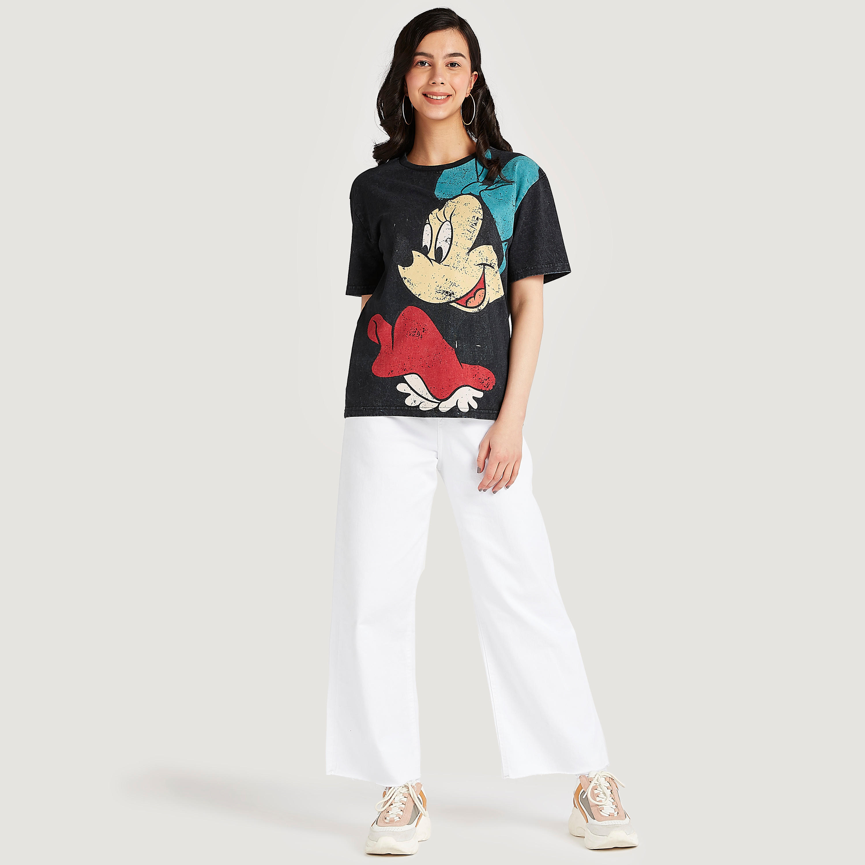 تيشيرت بياقة ضيّقة وأكمام قصيرة وطبعات ميني ماوس-women-clothing-tshirts-image-2