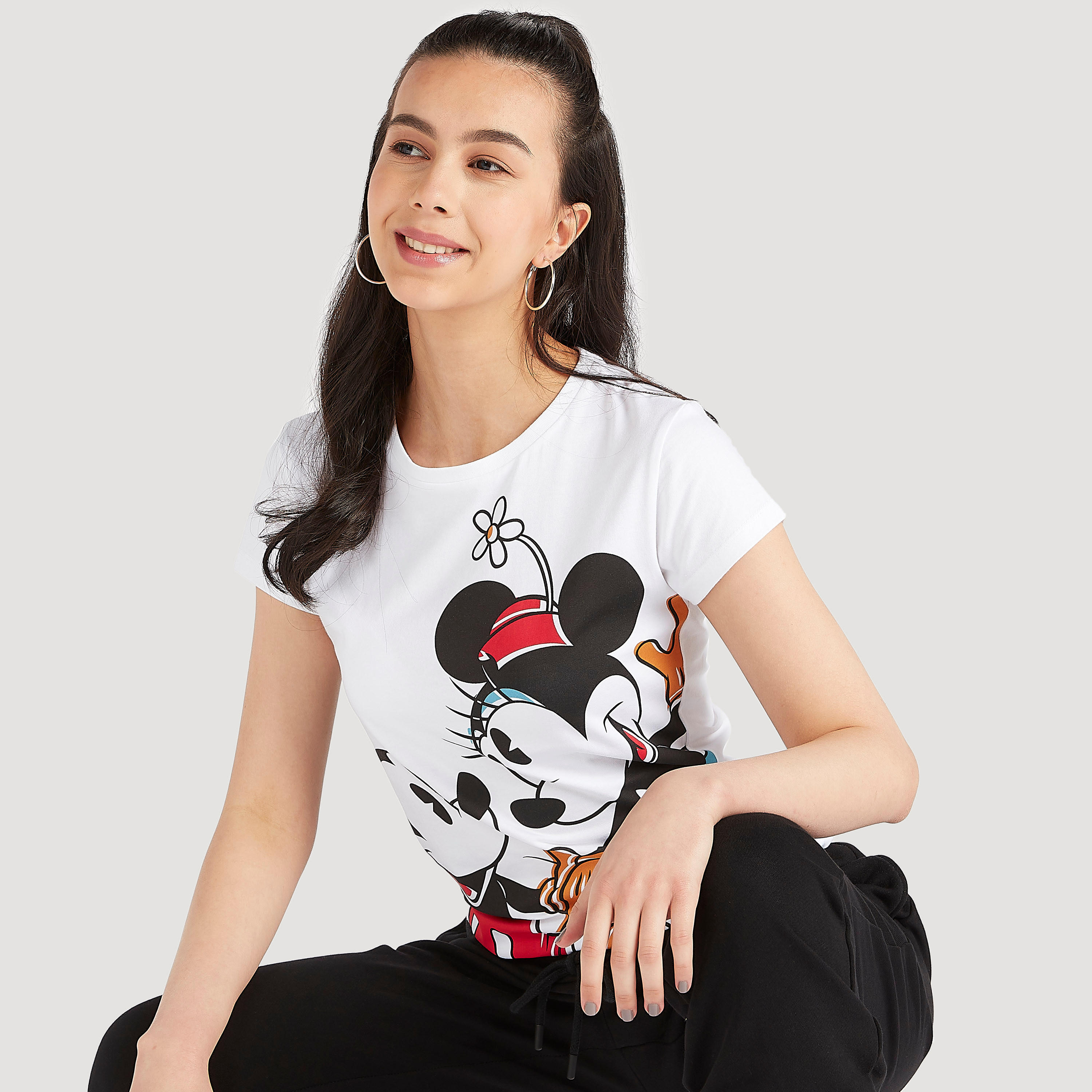 تيشيرت بياقة ضيّقة وأكمام كاب وطبعات ميكي وميني  ماوس-women-clothing-tshirts-image-4