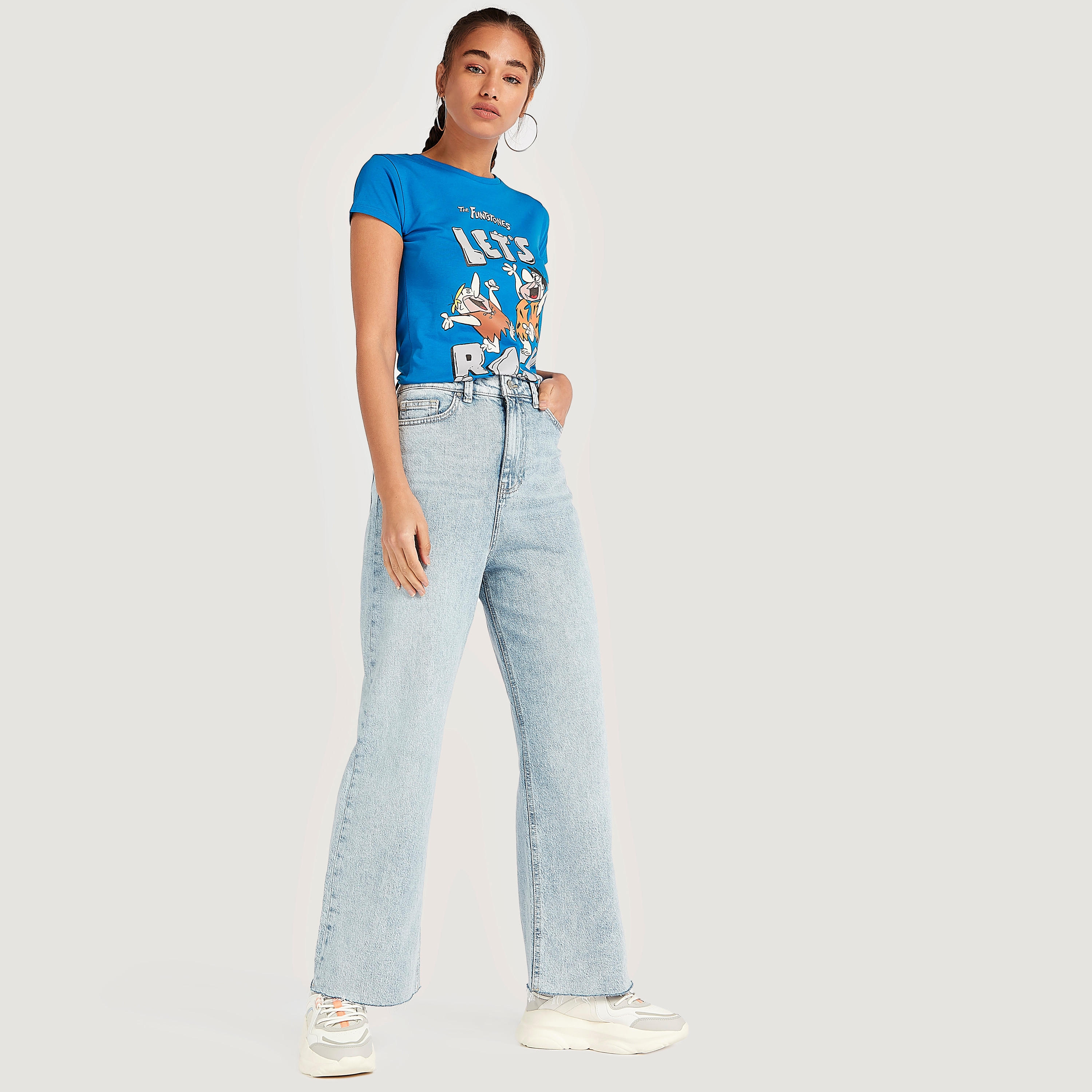تيشيرت بطبعات ذي فلينستون مع أكمام كاب وياقة ضيّقة-women-clothing-tshirts-image-2