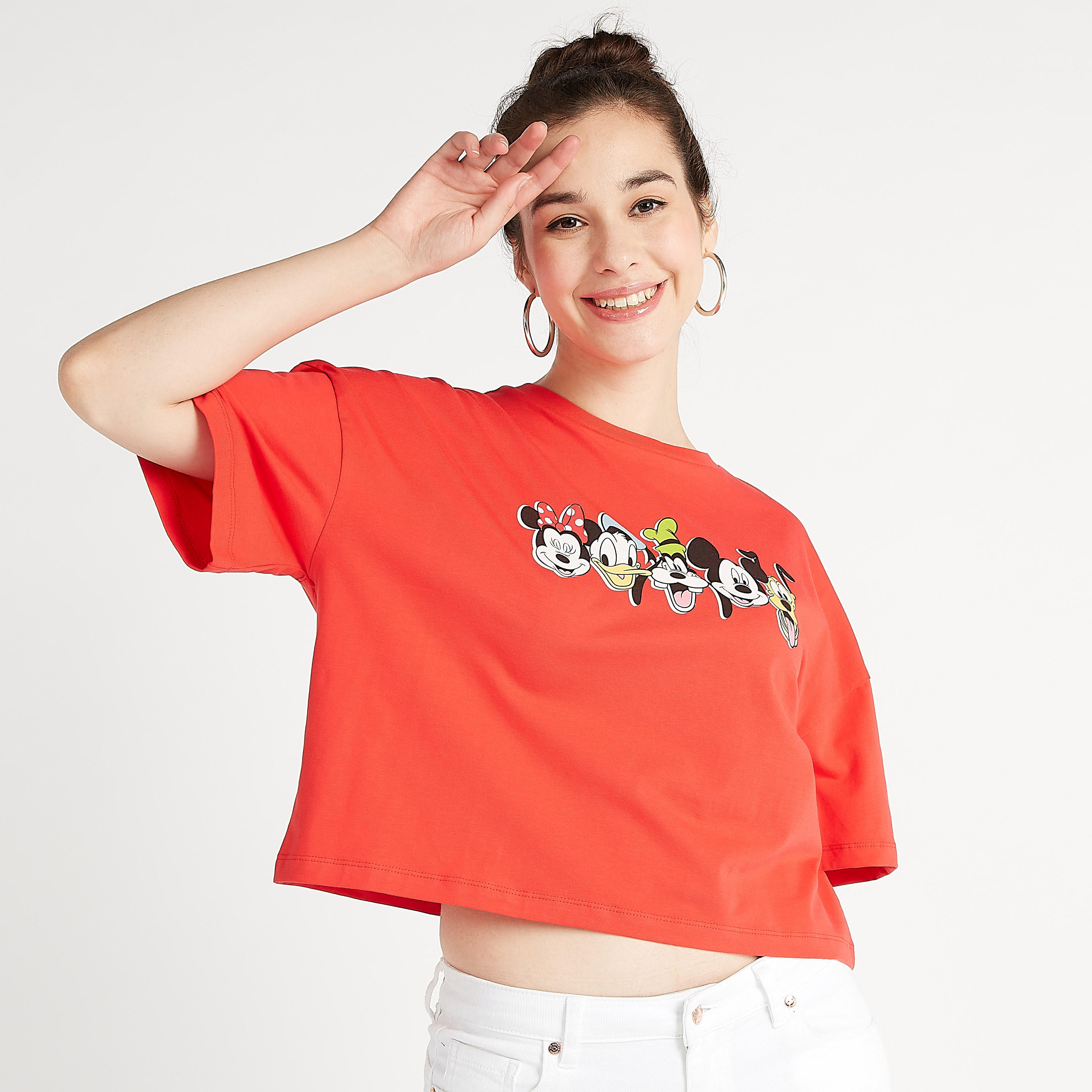 تيشيرت بياقة ضيقة وأكمام قصيرة وطبعات-women-clothing-tshirts-image-1