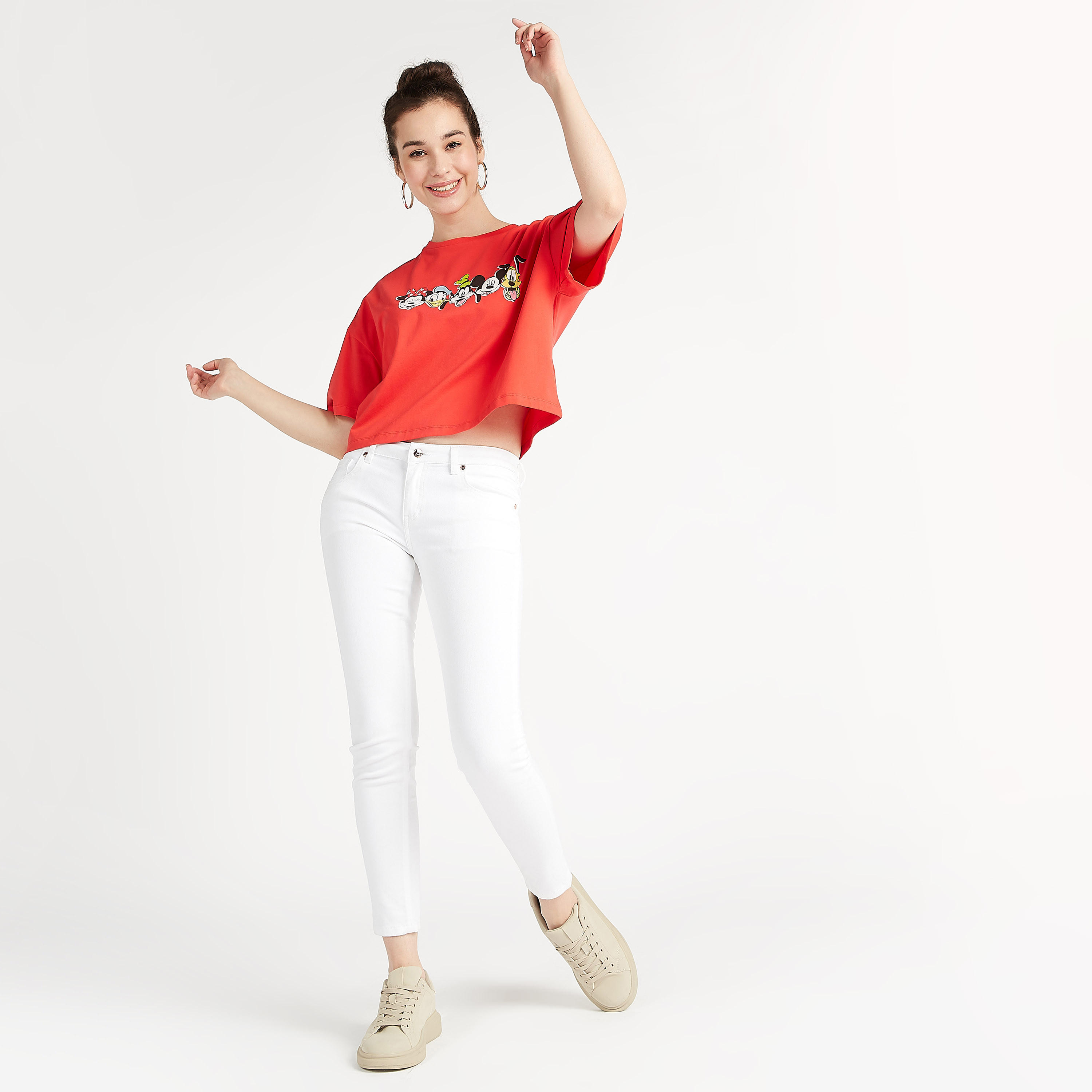 تيشيرت بياقة ضيقة وأكمام قصيرة وطبعات-women-clothing-tshirts-image-2