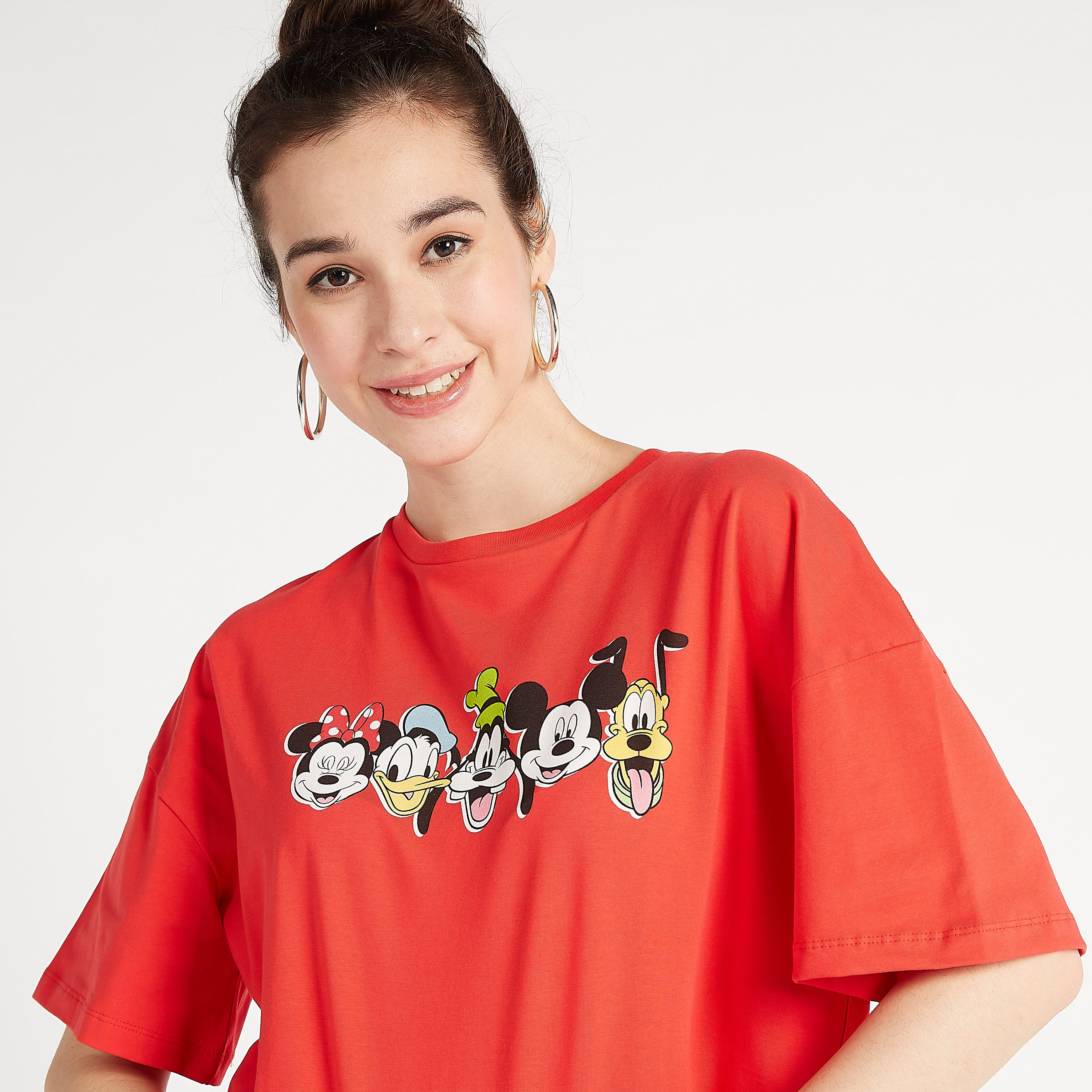 تيشيرت بياقة ضيقة وأكمام قصيرة وطبعات-women-clothing-tshirts-image-3