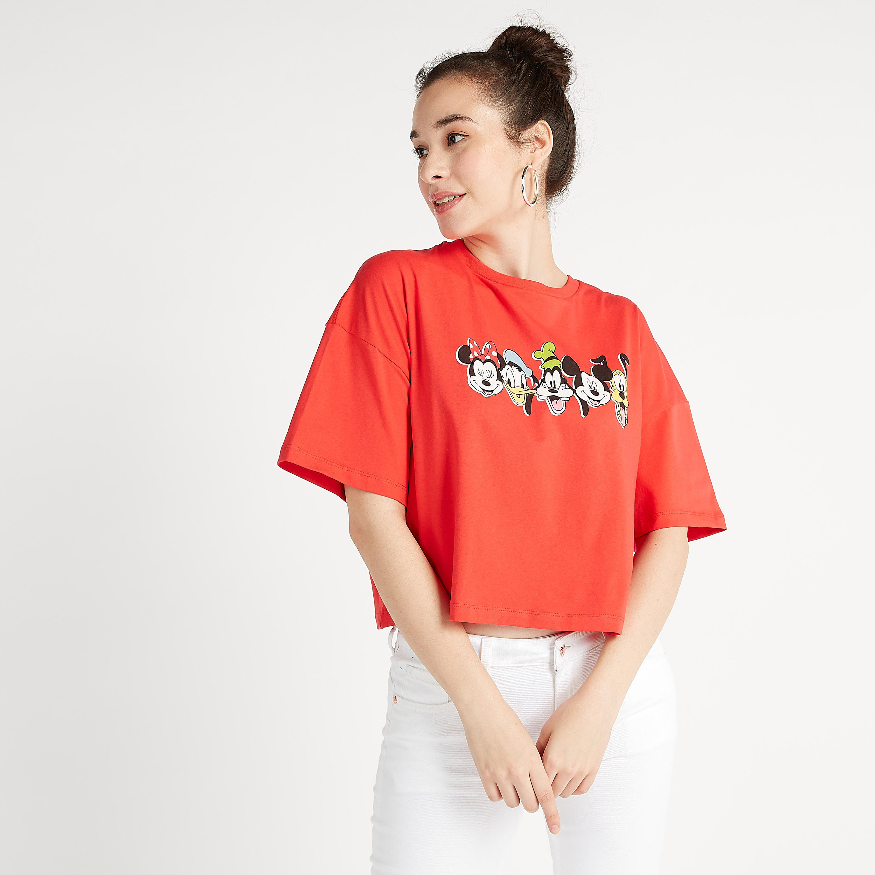 تيشيرت بياقة ضيقة وأكمام قصيرة وطبعات-women-clothing-tshirts-image-5
