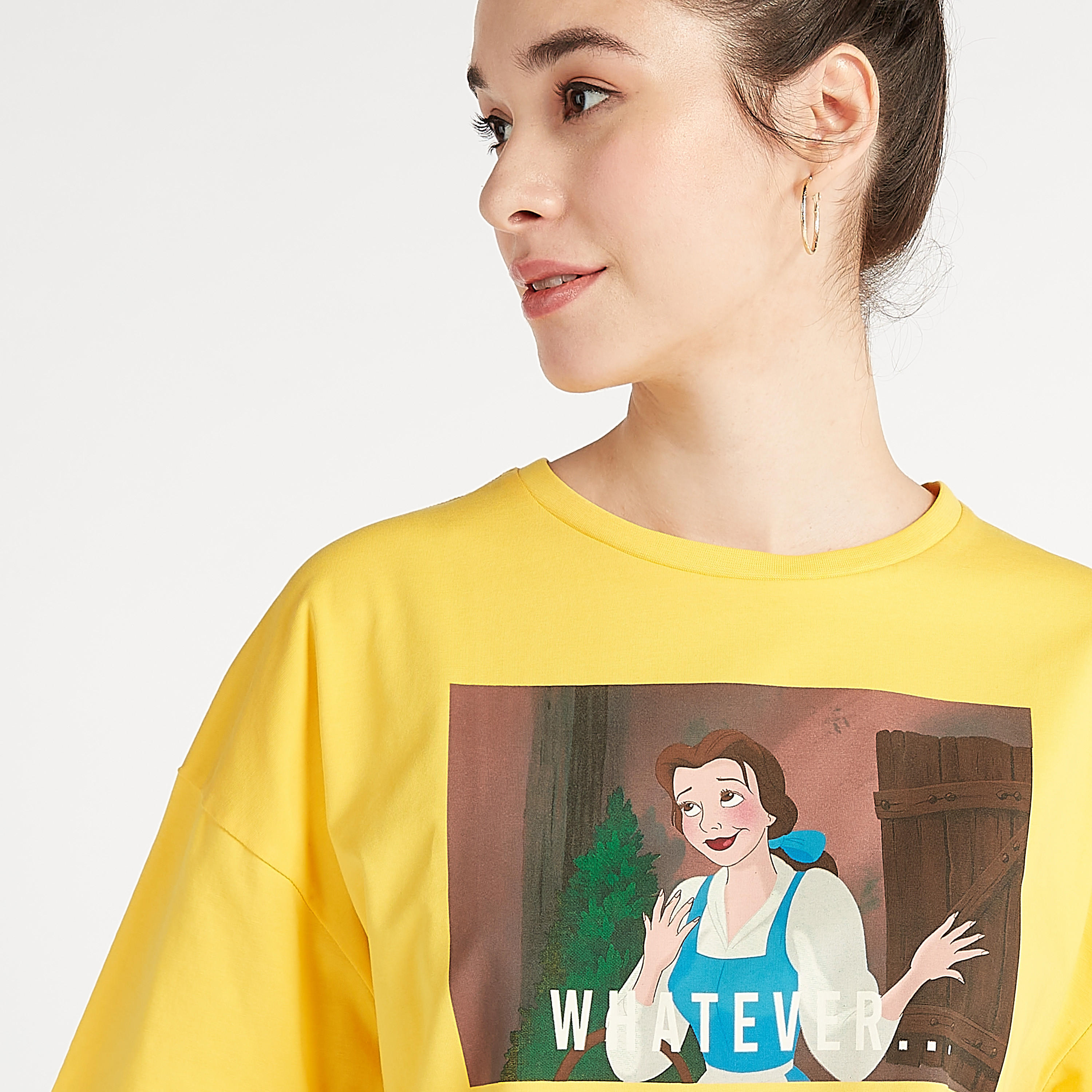 تيشيرت بياقة ضيقة وأكمام قصيرة وطبعات-women-clothing-tshirts-image-5