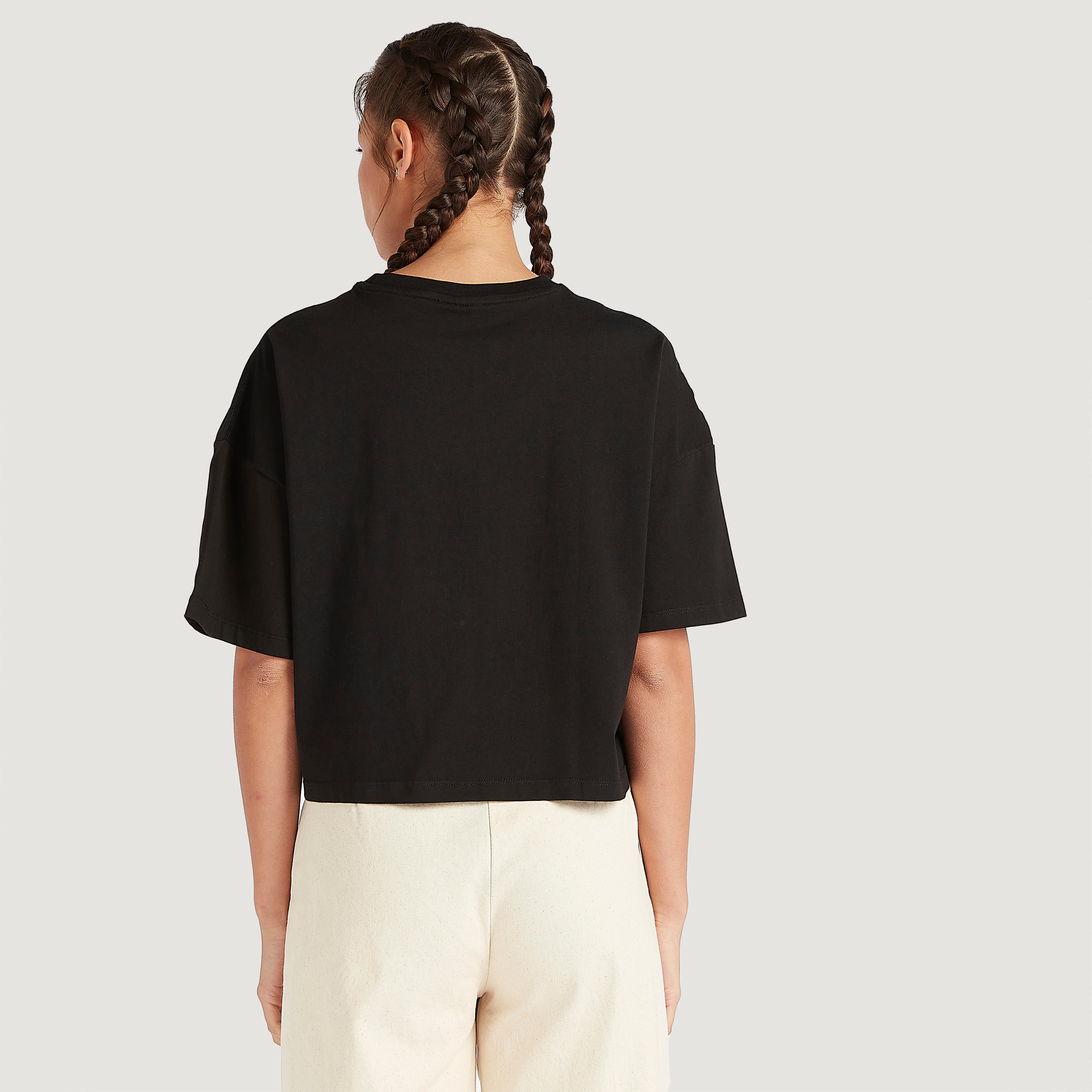 تيشيرت بياقة ضيّقة وأكمام قصيرة وطبعات توم آند جيري-women-clothing-tshirts-image-4