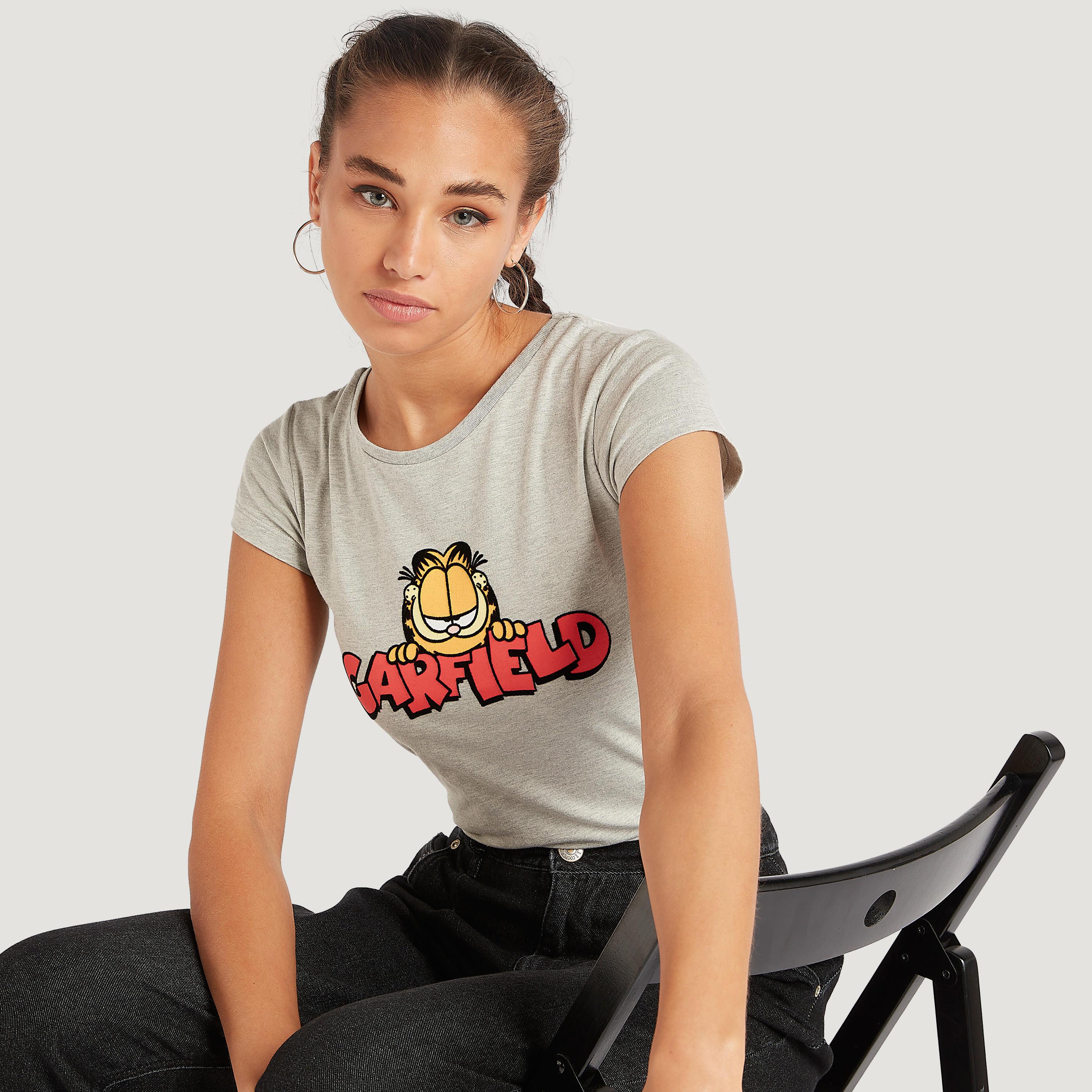 تيشيرت بياقة ضيقَة وأكمام كاب وطبعات غارفيلد-women-clothing-tshirts-image-1