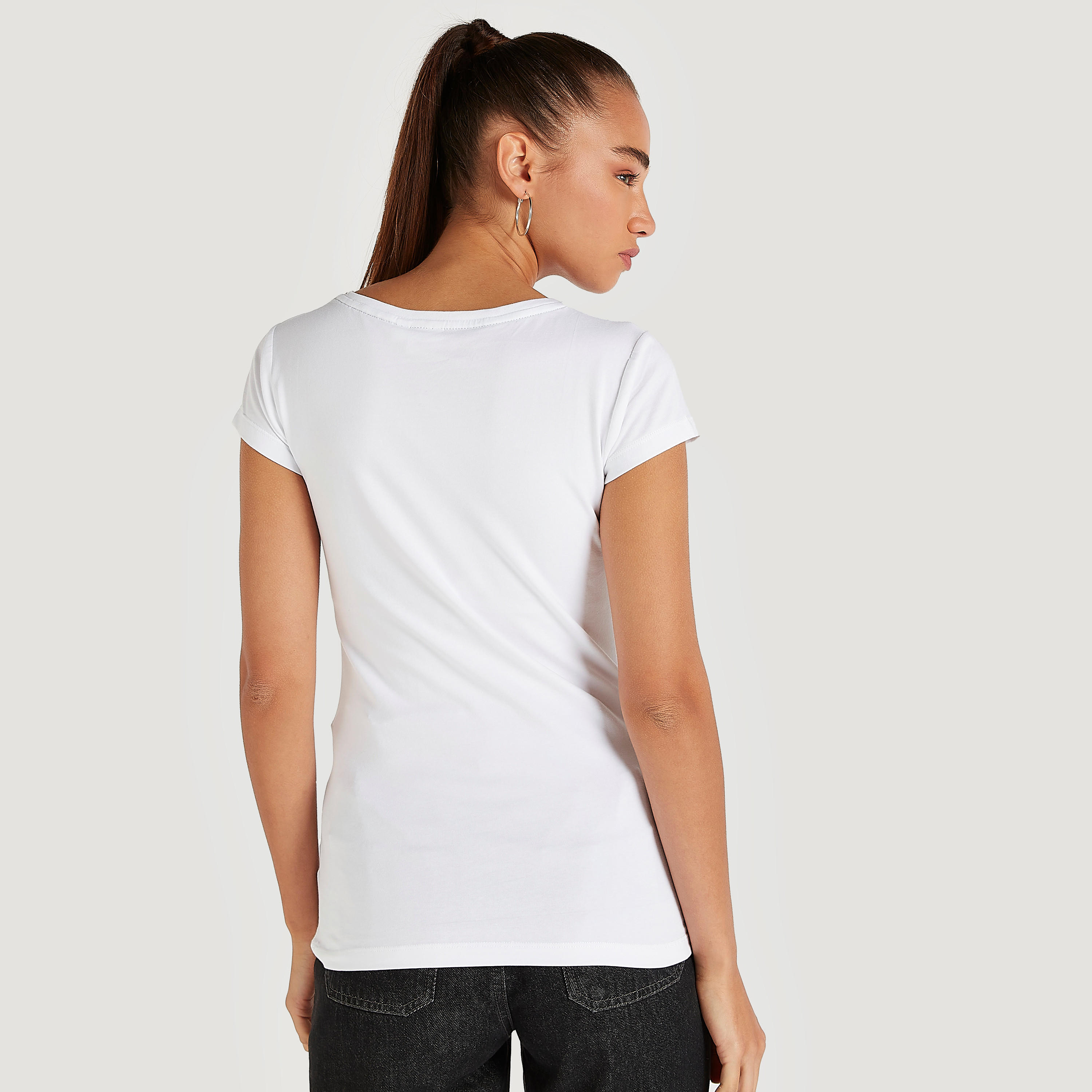 تيشيرت بياقة ضيقة وأكمام كاب وطبعات هاللو كيتي-women-clothing-tshirts-image-1