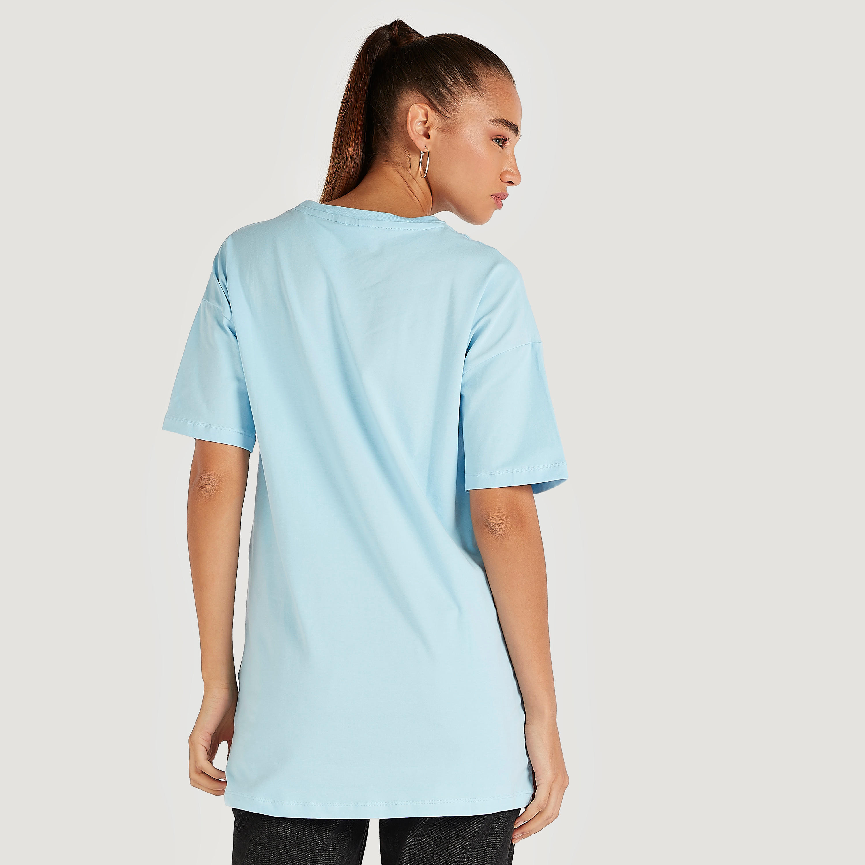 تيشيرت طويل بياقة ضيّقة وأكمام قصيرة وطبعات دامبو-women-clothing-tshirts-image-4