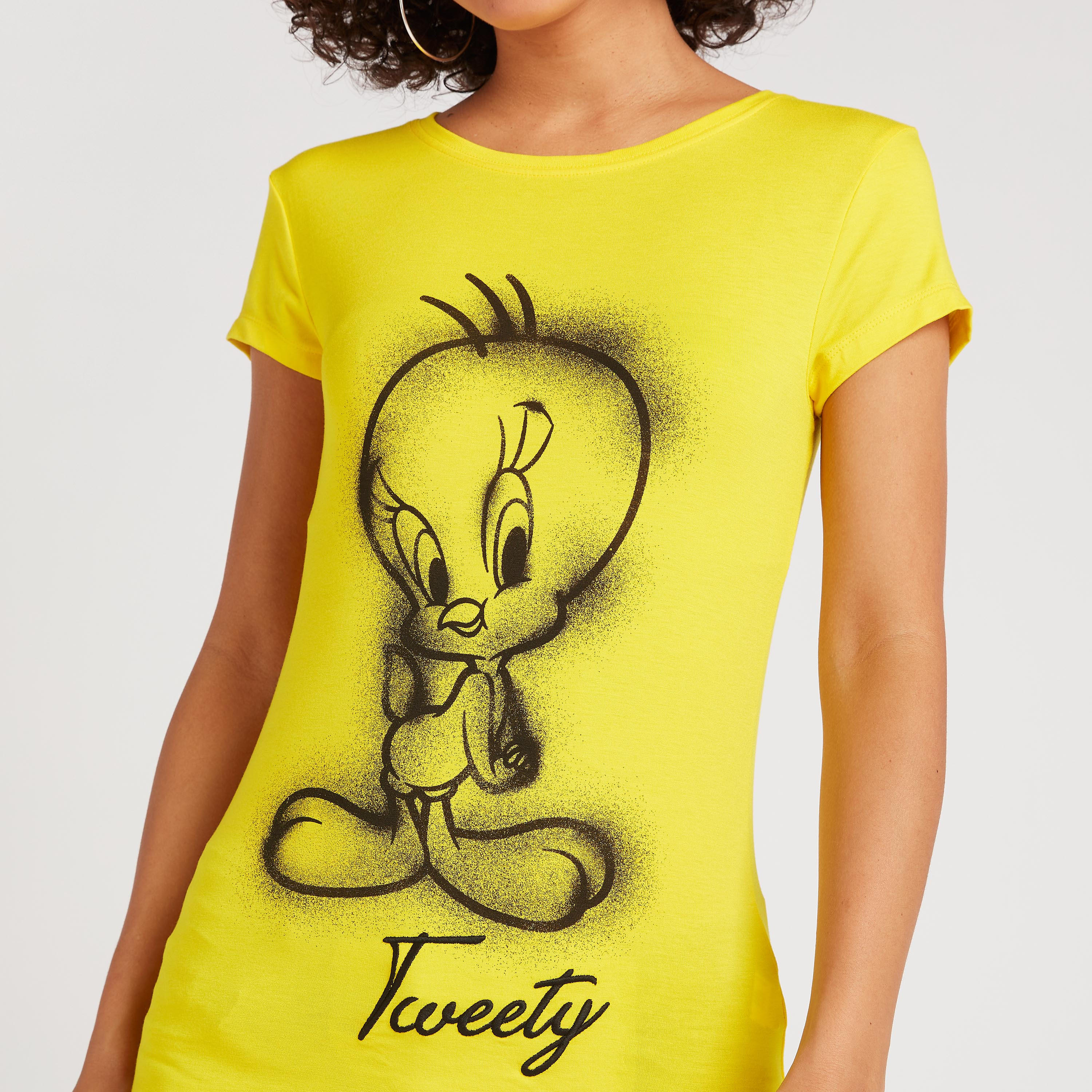 تيشيرت بياقة ضيّقة وأكمام كاب وطبعات تويتي-women-clothing-tshirts-image-3