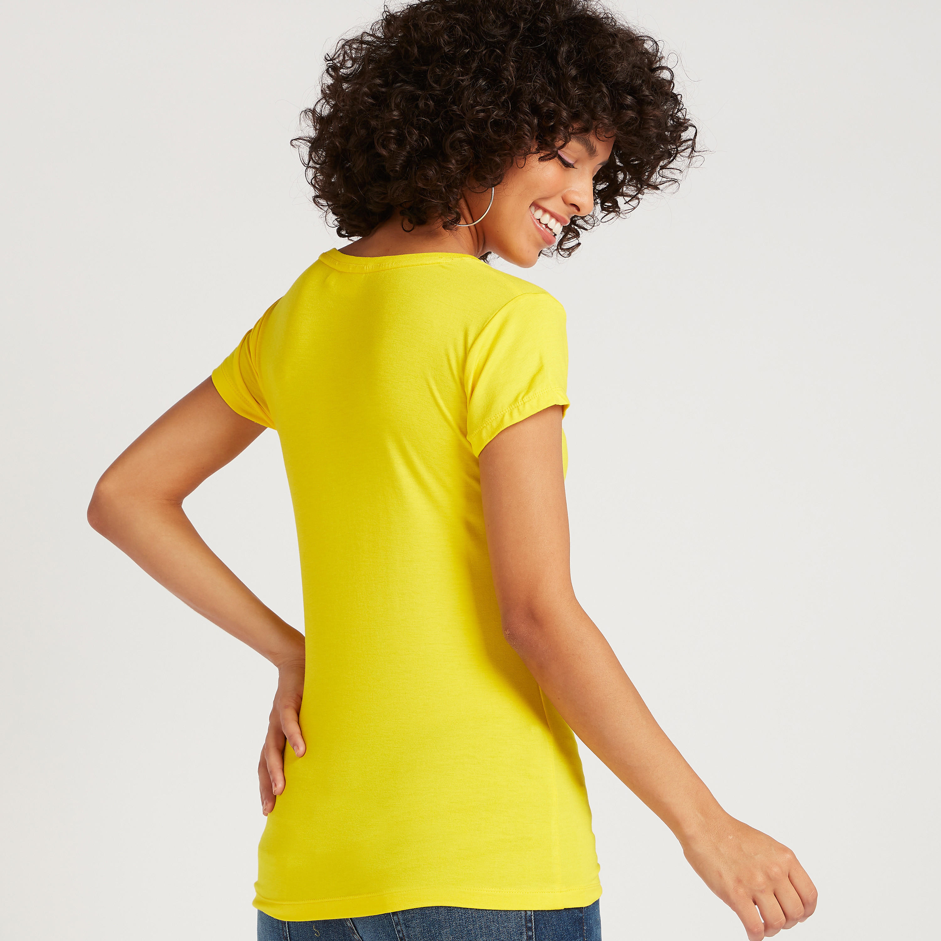 تيشيرت بياقة ضيّقة وأكمام كاب وطبعات تويتي-women-clothing-tshirts-image-4