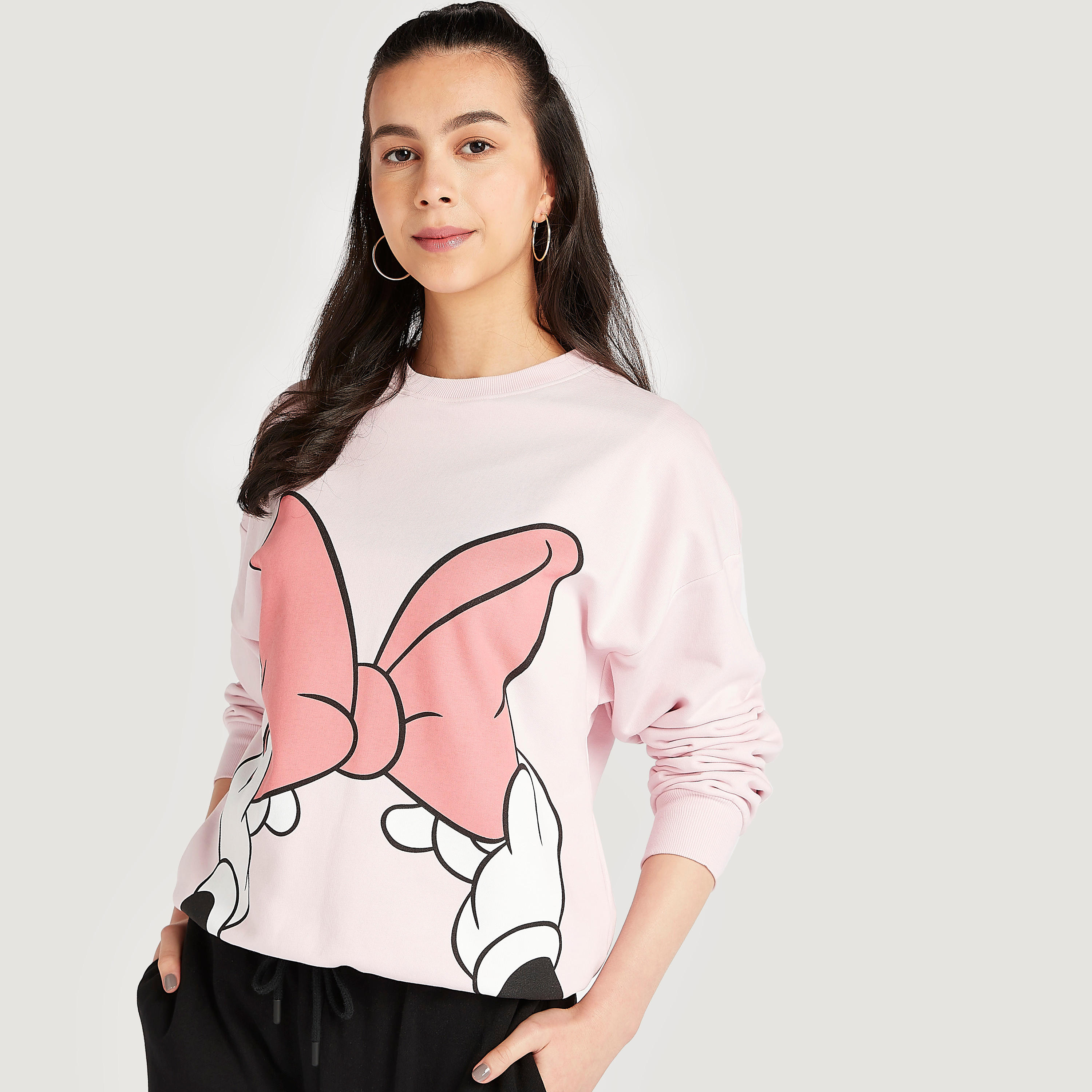 سويت شيرت بياقة ضيّقة وطبعات ميني ماوس وأكمام طويلة-women-winterwear-hoodiesandsweatshirts-sweatshirts-image-3