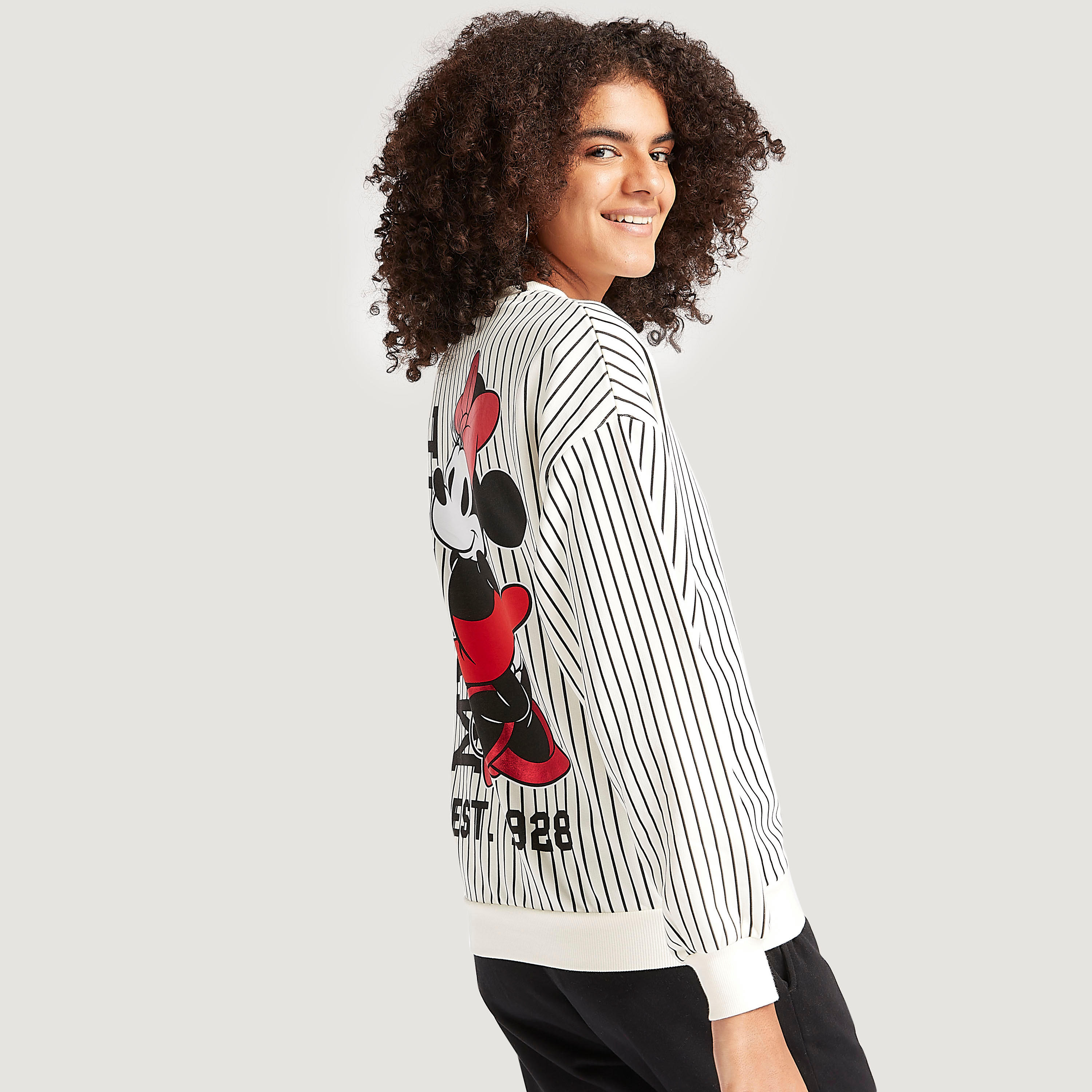 سويت شيرت بياقة ضيّقة وطبعات ميني ماوس وأكمام طويلة-women-winterwear-hoodiesandsweatshirts-sweatshirts-image-1