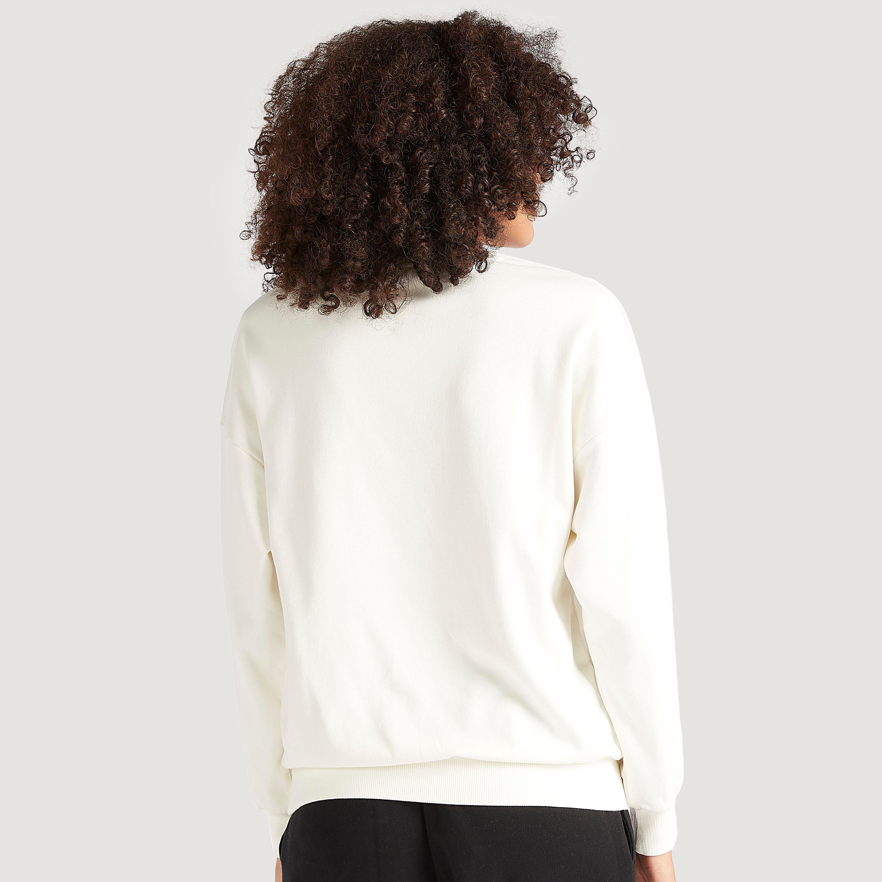 سويت شيرت مستدام بياقة ضيقة وأكمام طويلة وطبعات ناسا-women-winterwear-hoodiesandsweatshirts-sweatshirts-image-4