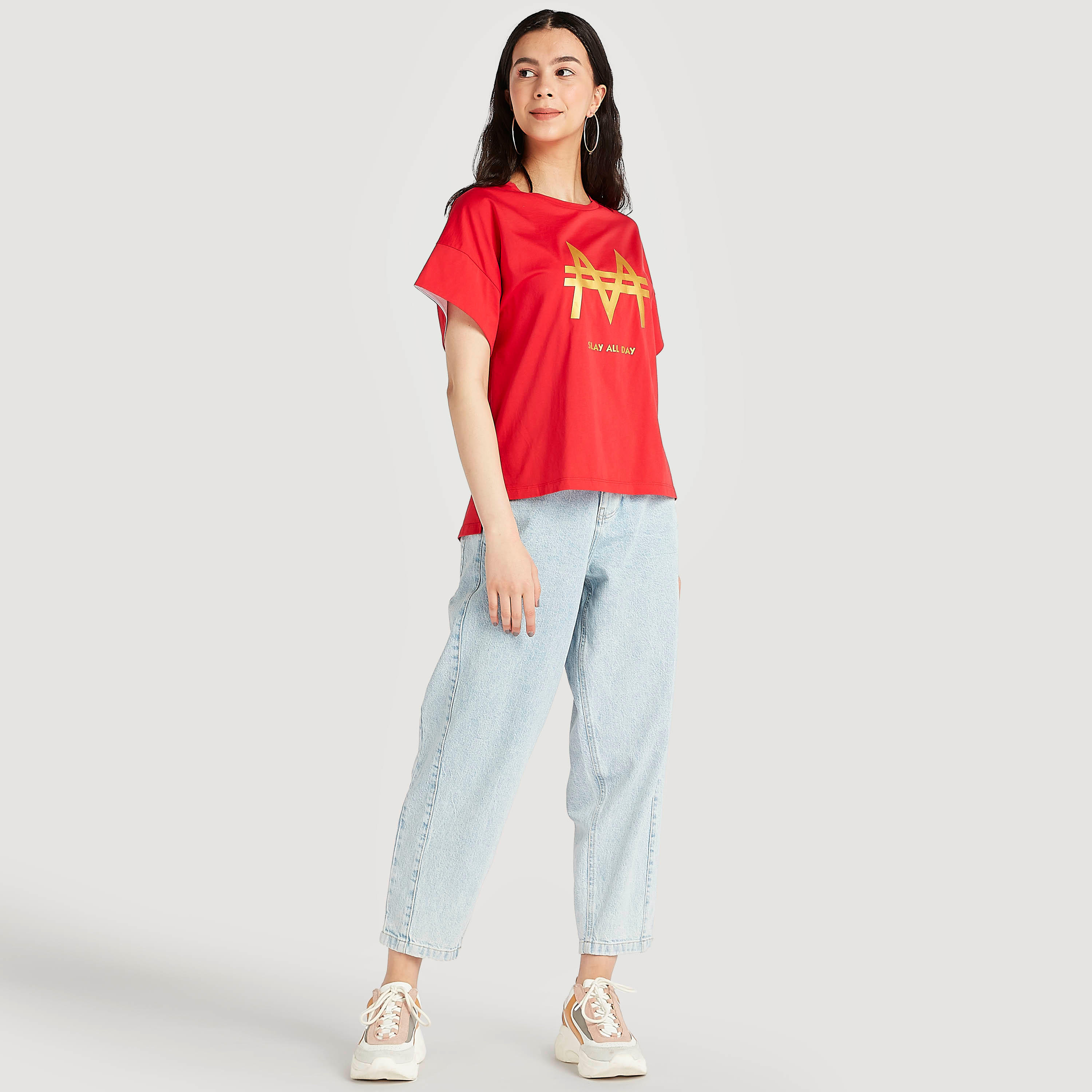 تيشيرت بياقة ضيّقة وأكمام قصيرة وطبعات مونوبولي-women-clothing-tshirts-image-2