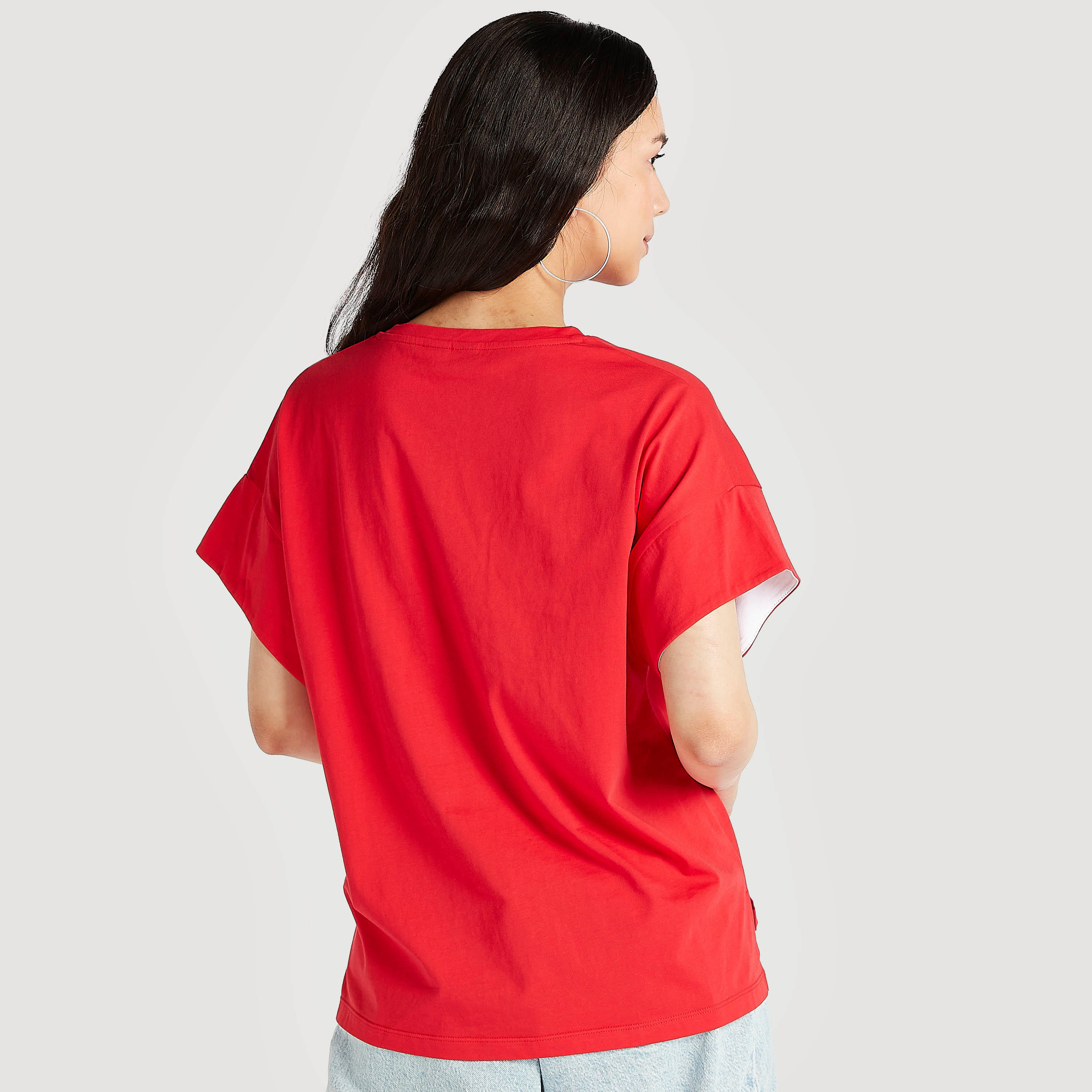 تيشيرت بياقة ضيّقة وأكمام قصيرة وطبعات مونوبولي-women-clothing-tshirts-image-4