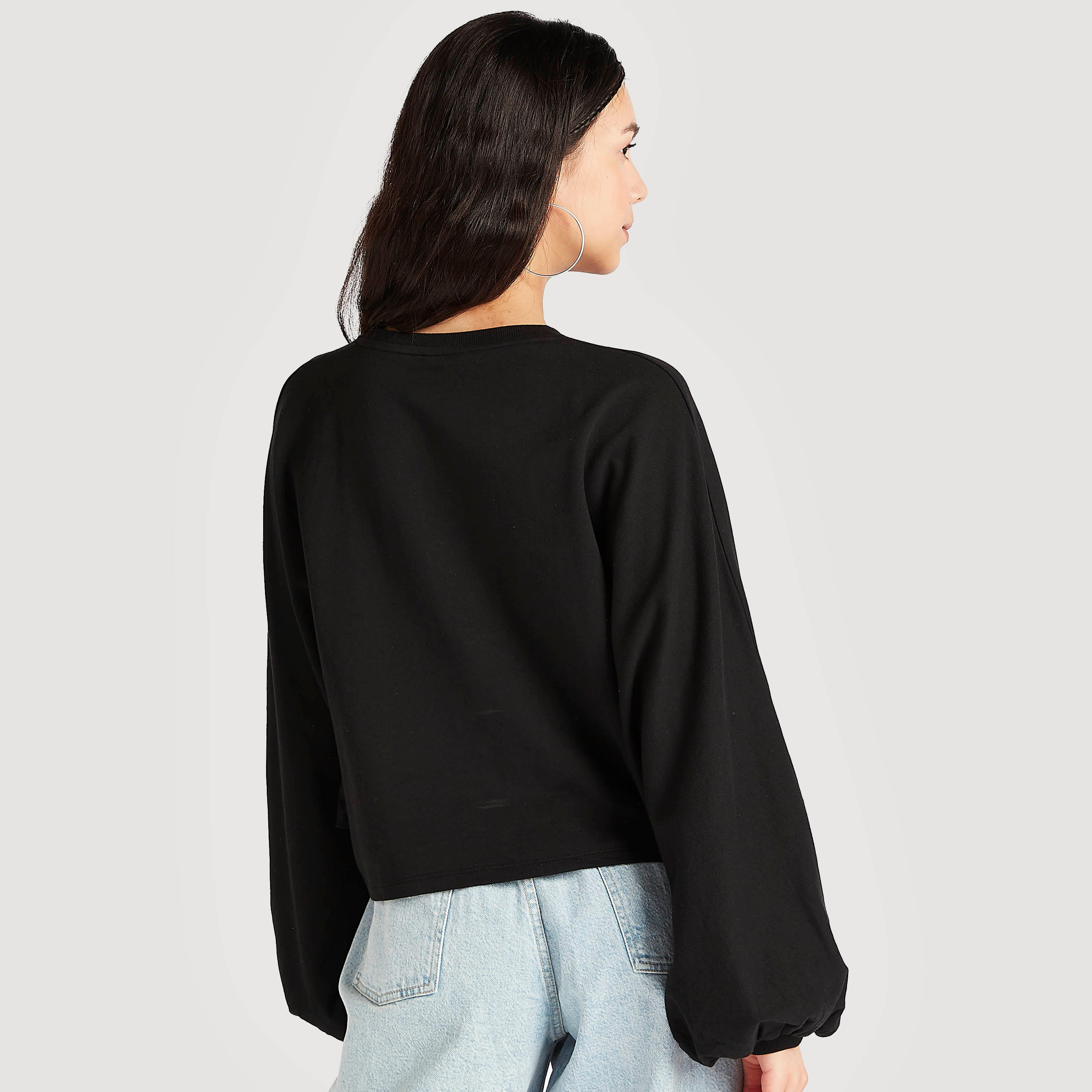 سويت شيرت بياقة ضيقة وأكمام طويلة منفوخة وطبعات-women-winterwear-hoodiesandsweatshirts-sweatshirts-image-4