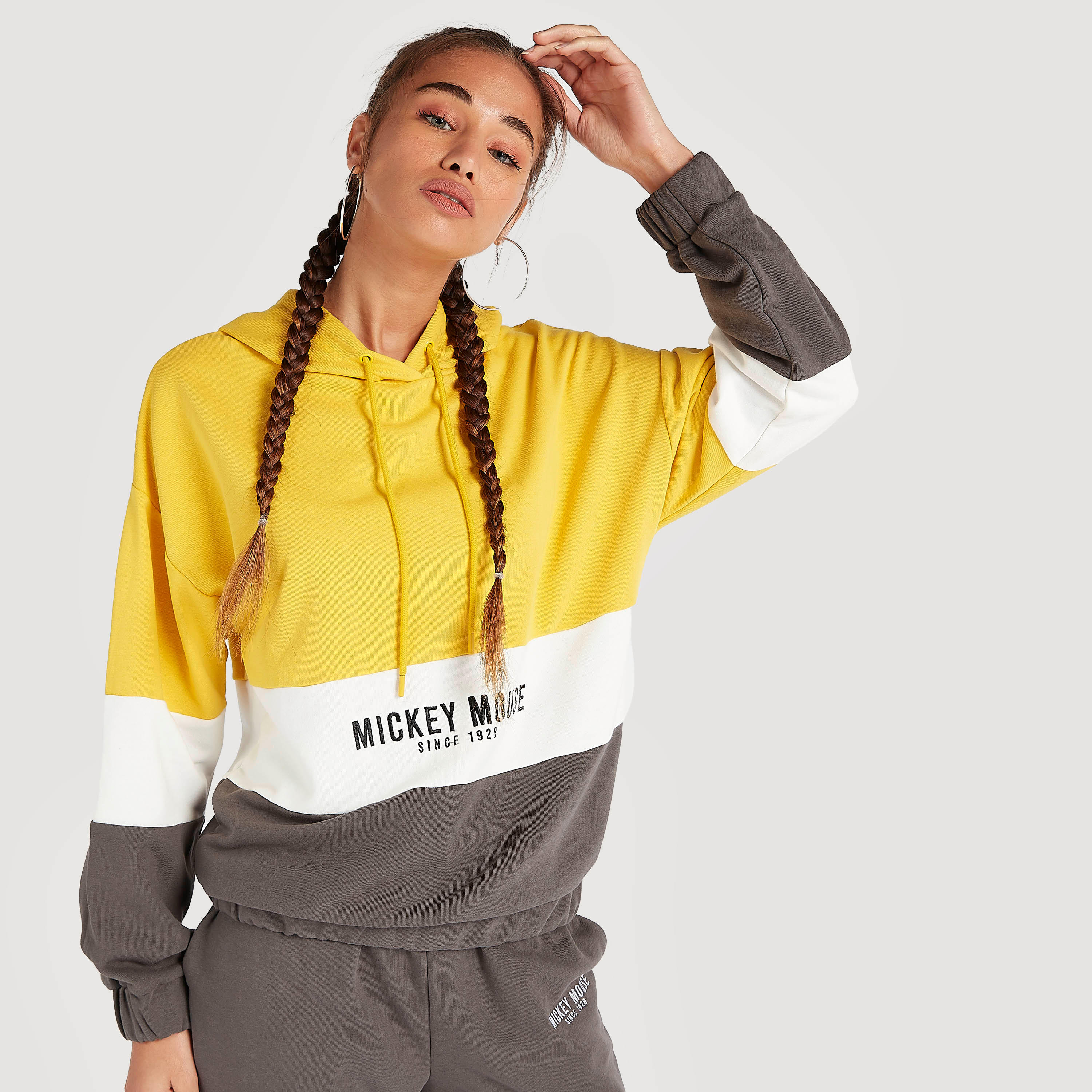 سويت شيرت بأكمام طويلة وقبعة وطبعات ميكي ماوس-women-winterwear-hoodiesandsweatshirts-sweatshirts-image-1