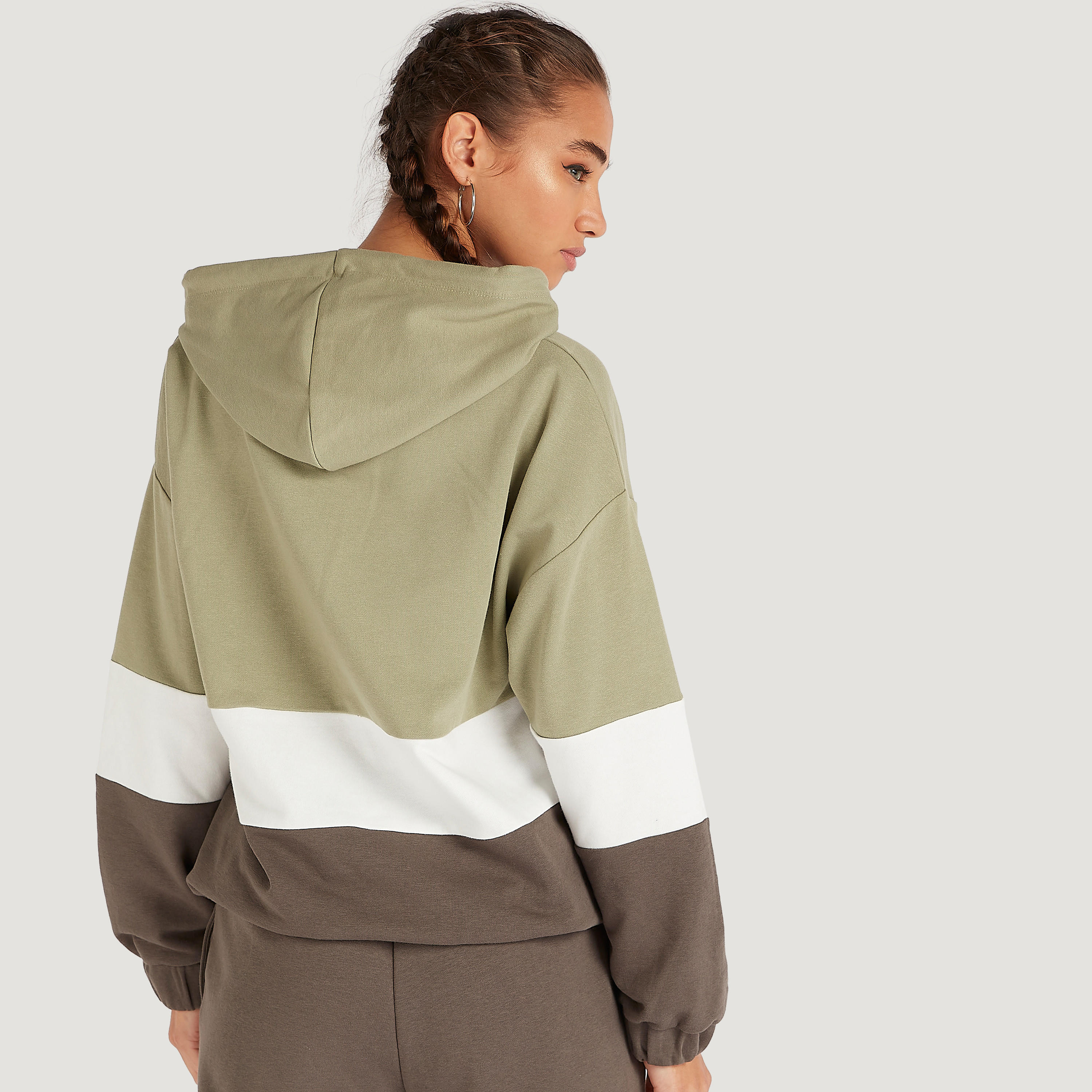 سويت شيرت بقبّعة وأكمام طويلة وطبعات ناسا-women-winterwear-hoodiesandsweatshirts-sweatshirts-image-3