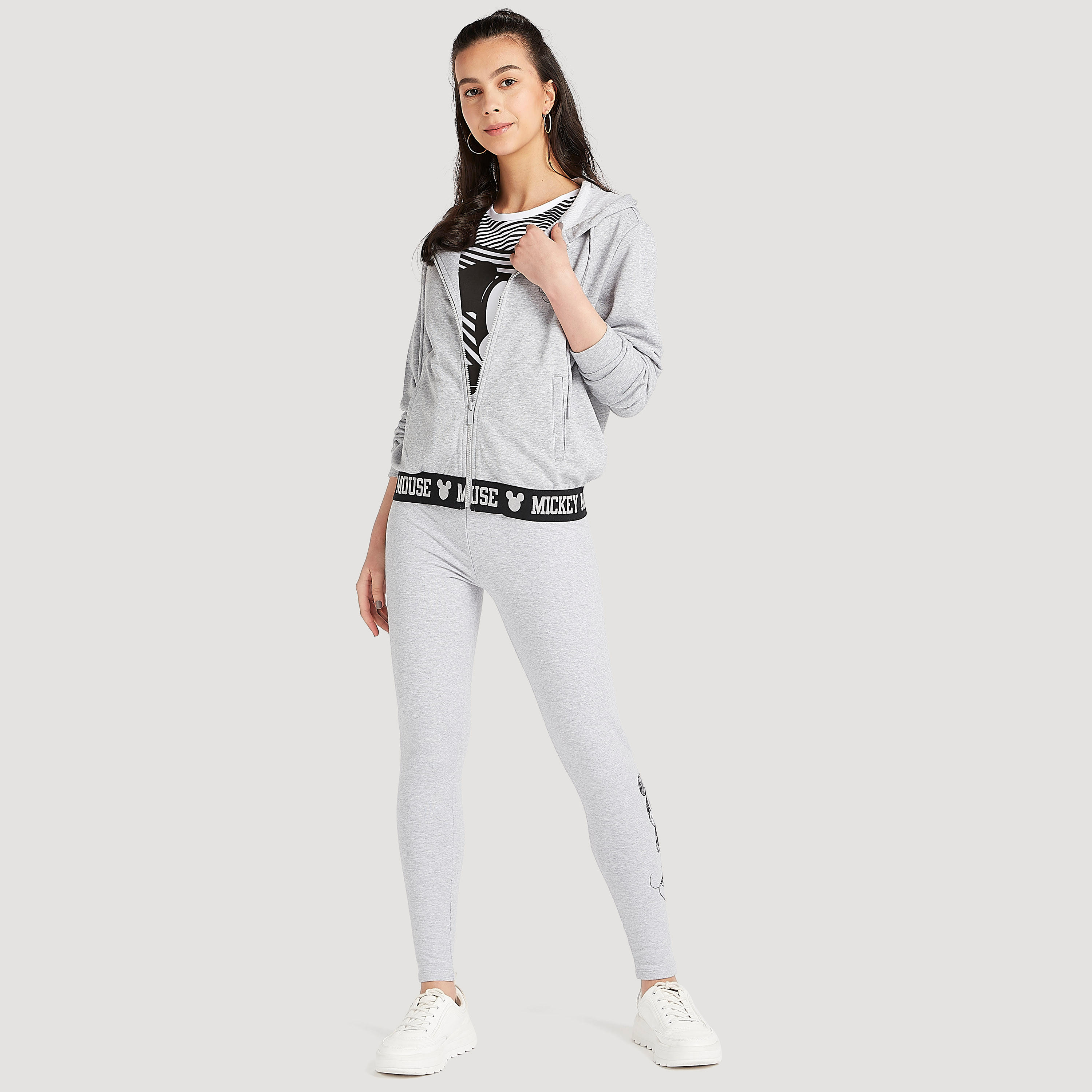 جاكيت بقبّعة وأكمام طويلة وسحّاب إغلاق وطبعات ميكي ماوس-women-winterwear-coatsandjackets-jackets-image-2