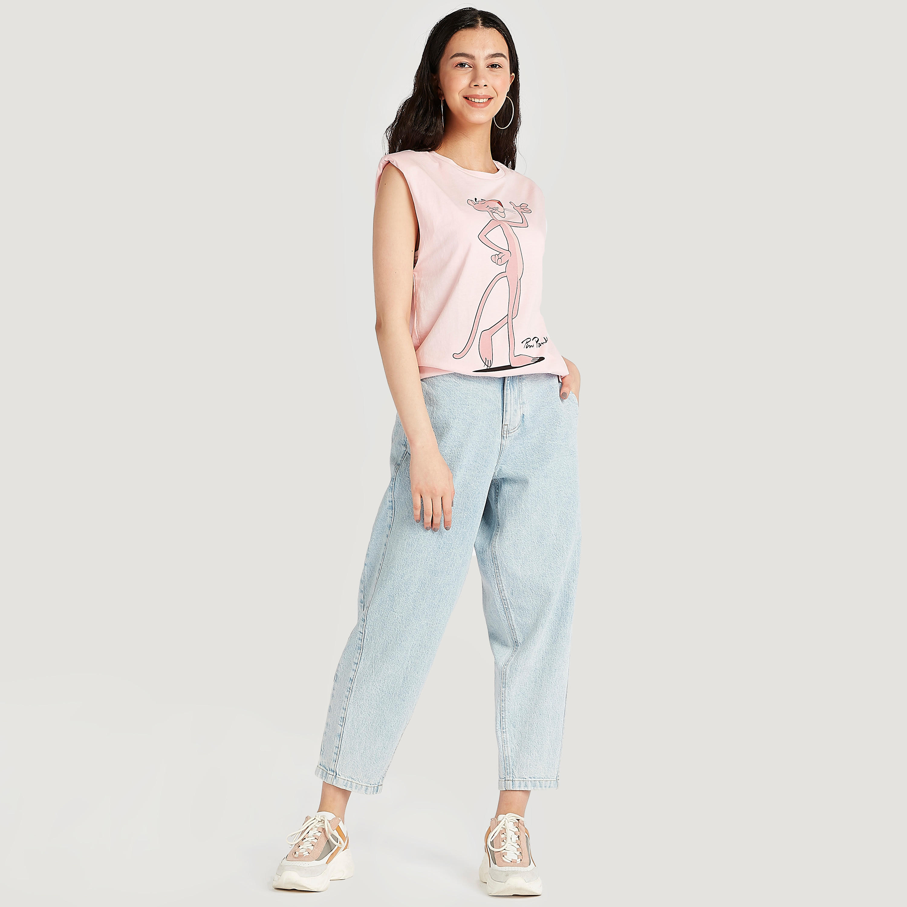 تيشيرت مبطن بدون أكمام وياقة ضيقة وطبعات بينك بانثر-women-clothing-tshirts-image-2