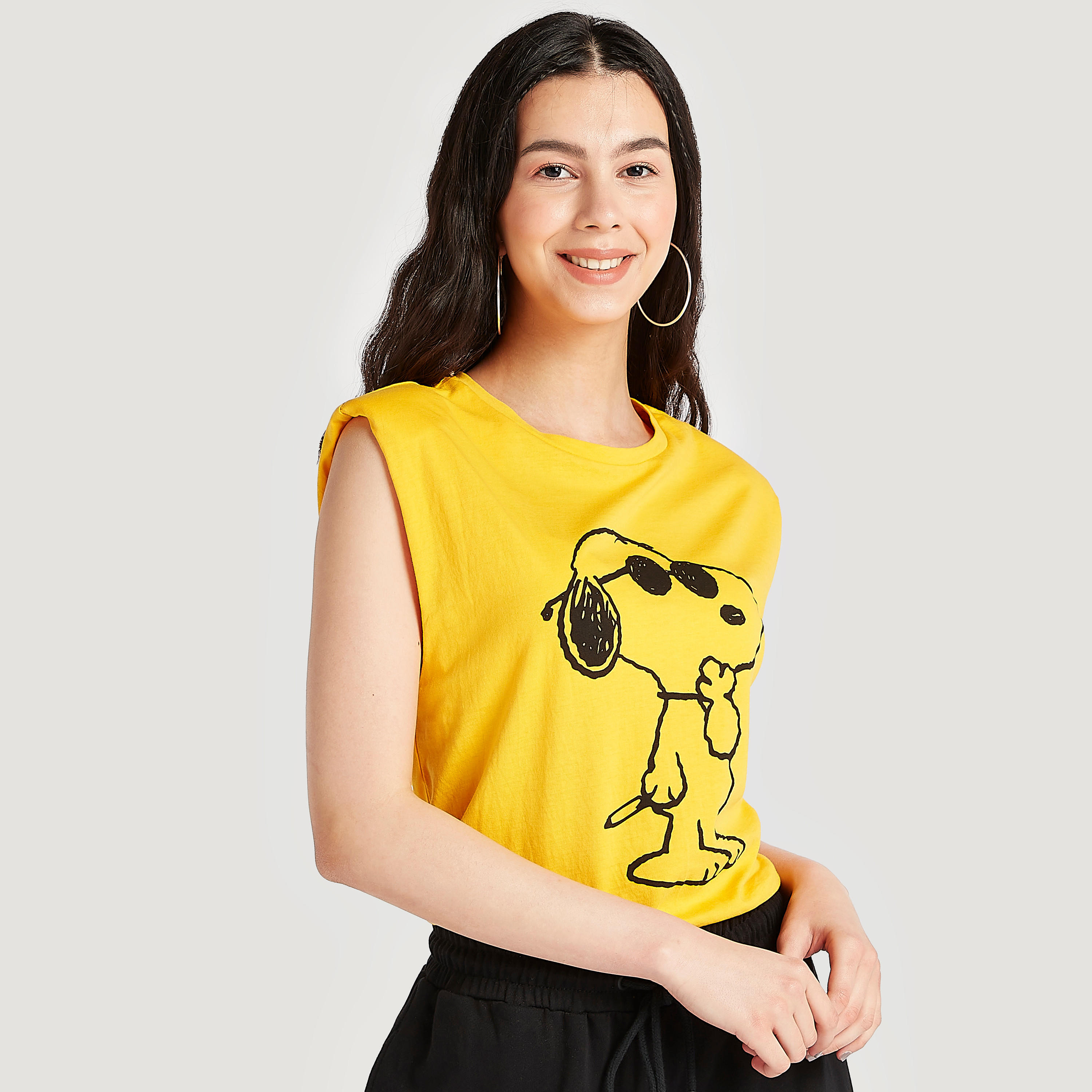 تيشيرت دون أكمام بياقة ضيقة وطبعات-women-clothing-tshirts-image-5