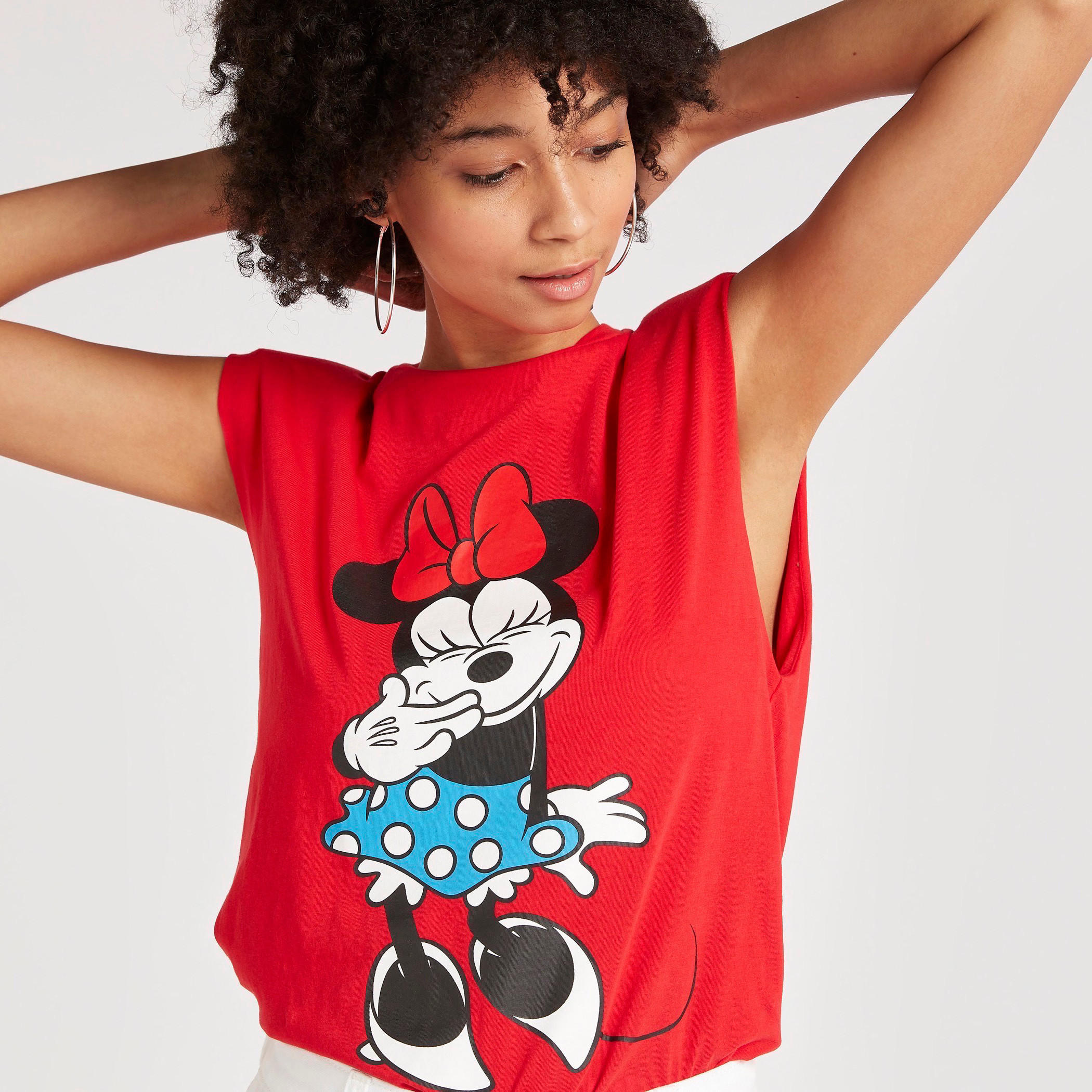 تيشيرت دون أكمام بطبعات ميني ماوس وياقة ضيّقة-women-clothing-tshirts-image-3