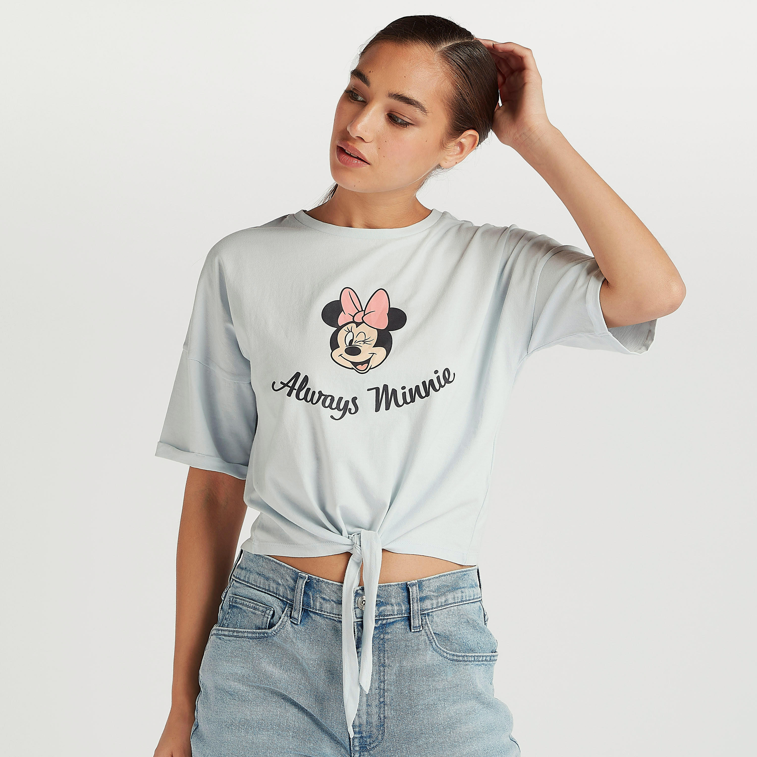 تيشيرت بياقة ضيّقة وأكمام قصيرة وطبعات ميني ماوس-women-clothing-tshirts-image-1