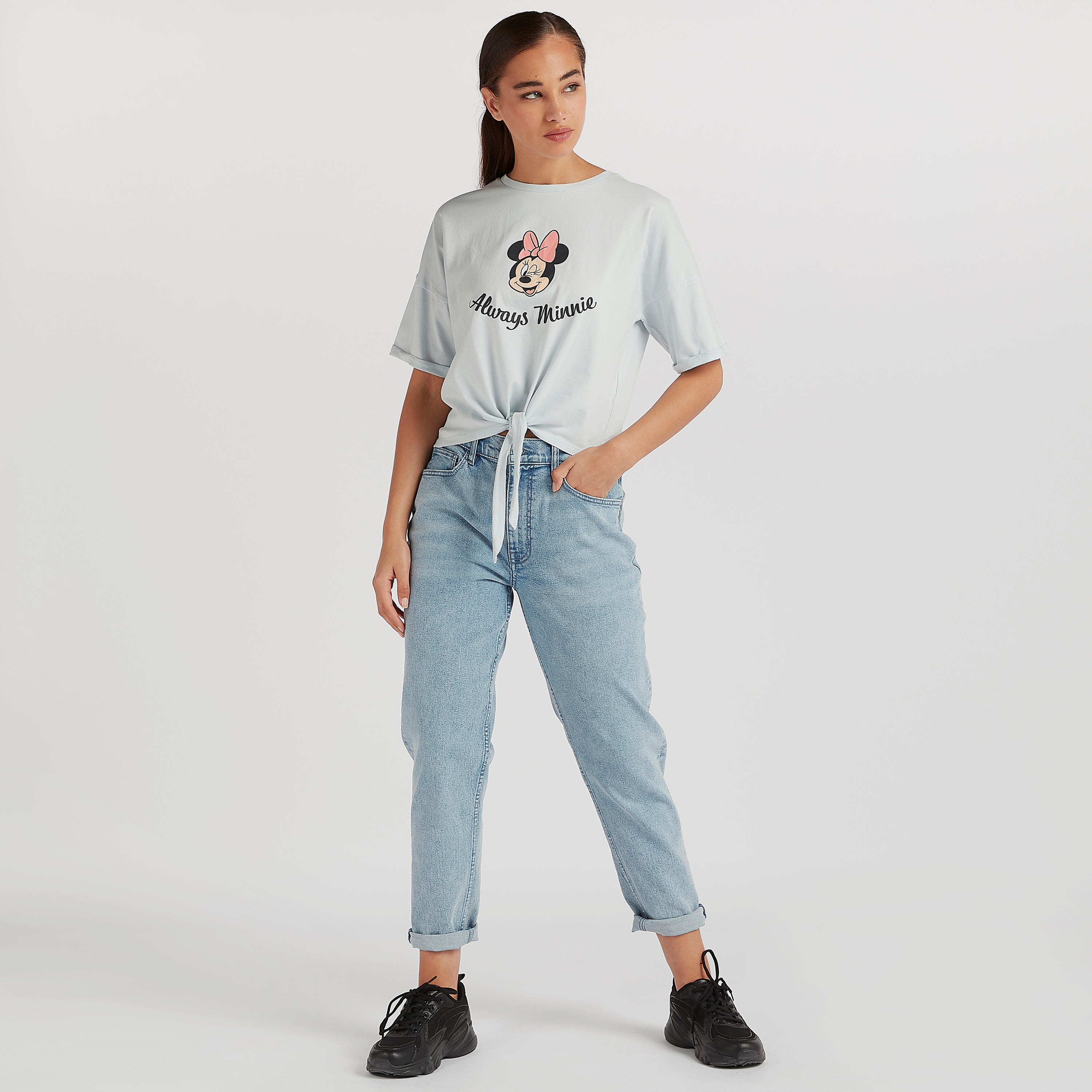تيشيرت بياقة ضيّقة وأكمام قصيرة وطبعات ميني ماوس-women-clothing-tshirts-image-2