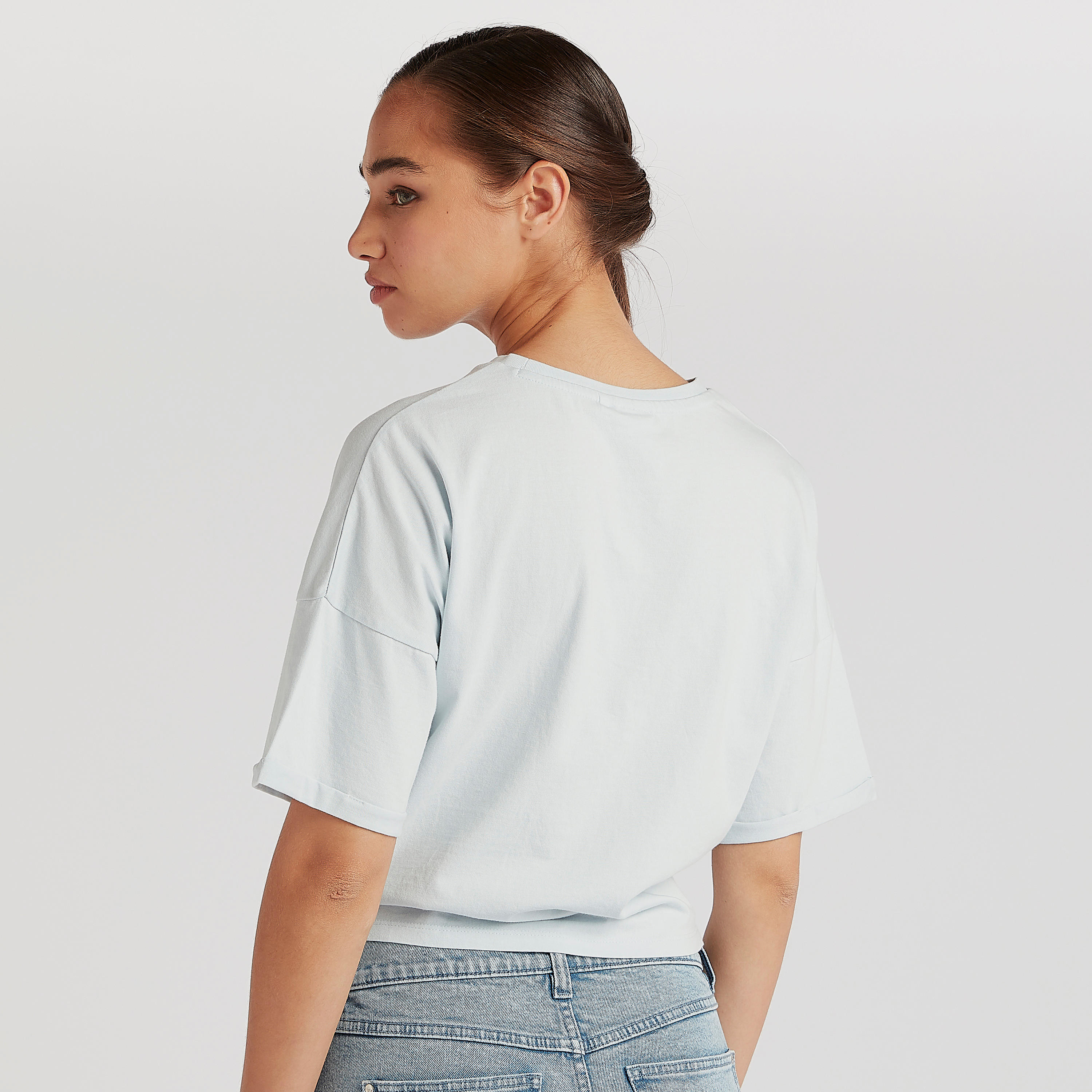 تيشيرت بياقة ضيّقة وأكمام قصيرة وطبعات ميني ماوس-women-clothing-tshirts-image-3