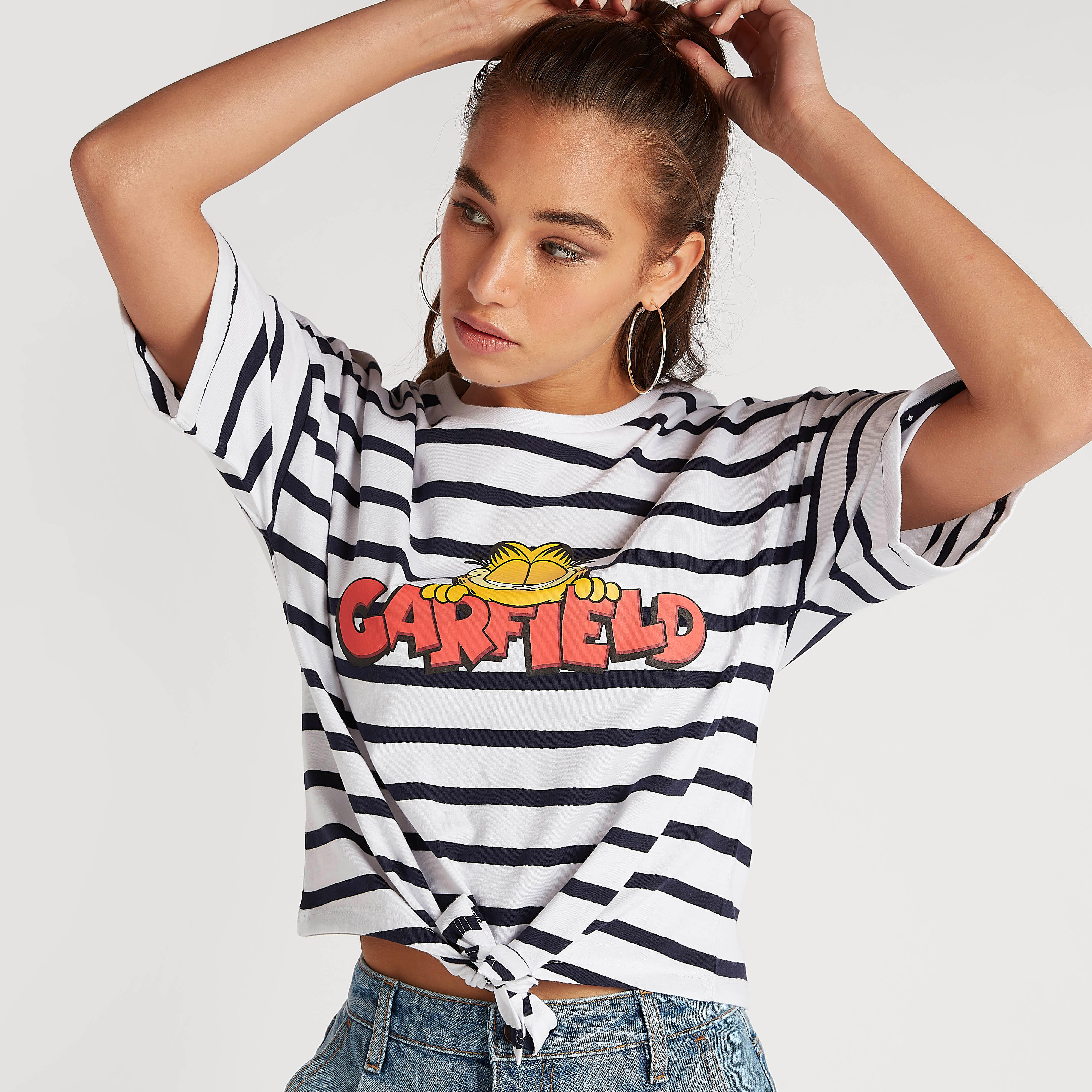 تيشيرت بياقة ضيّقة وأكمام قصيرة وطبعات-women-clothing-tshirts-image-1