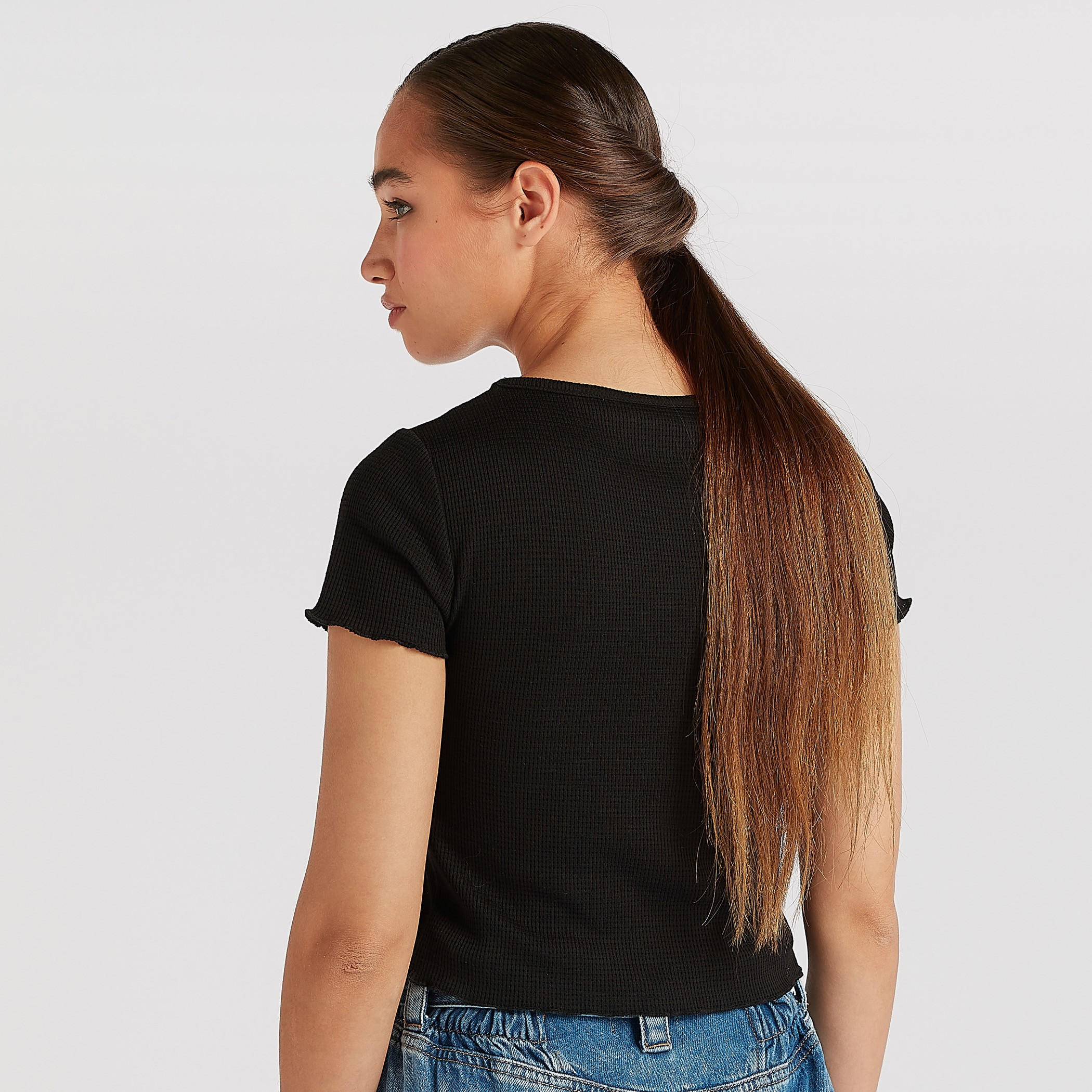 تيشيرت قصير بتطريز غارفيلد بأكمام قصيرة-women-clothing-tshirts-image-4