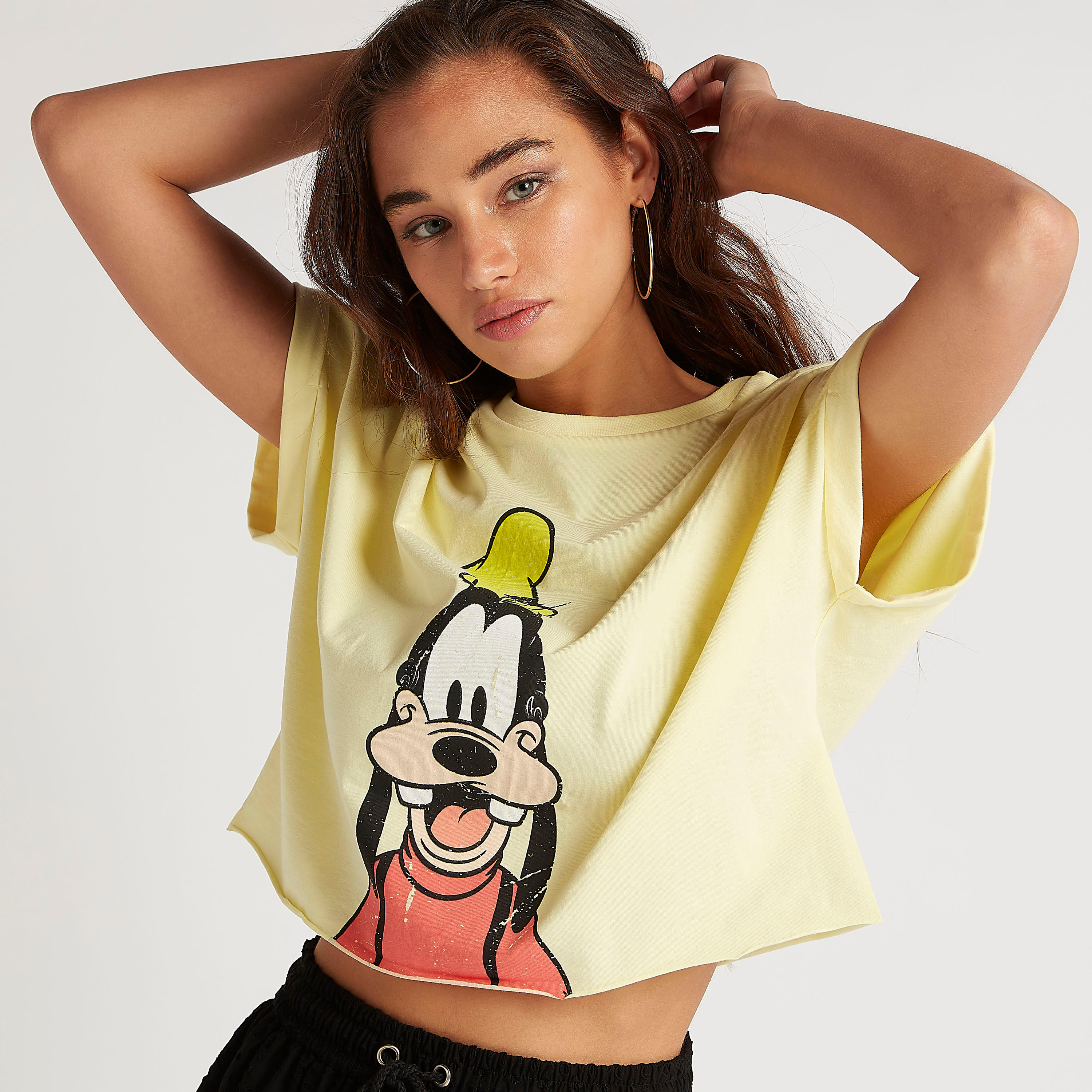 تيشيرت بياقة ضيّقة وأكمام قصيرة وطبعات جوفي-women-clothing-tshirts-image-1