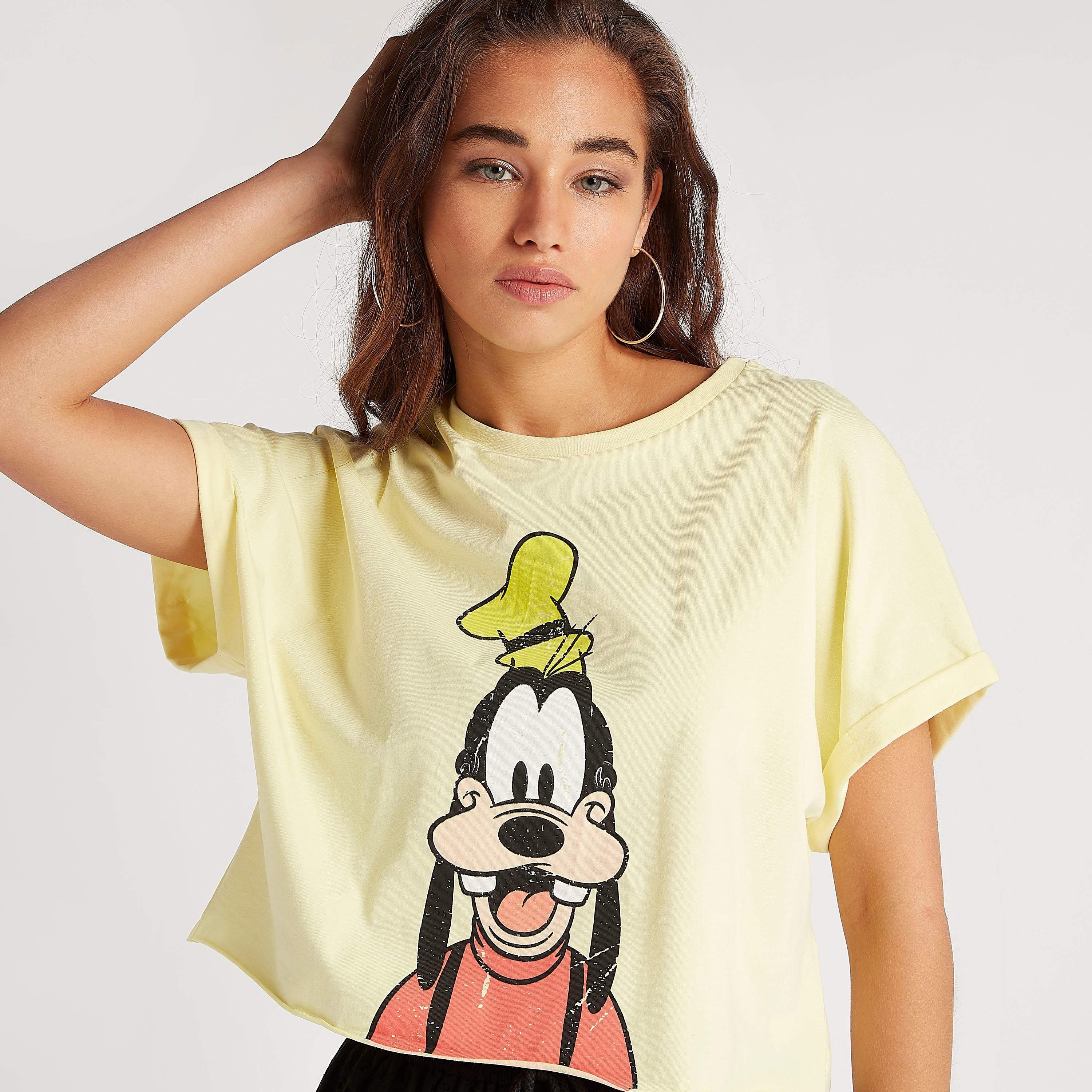تيشيرت بياقة ضيّقة وأكمام قصيرة وطبعات جوفي-women-clothing-tshirts-image-3