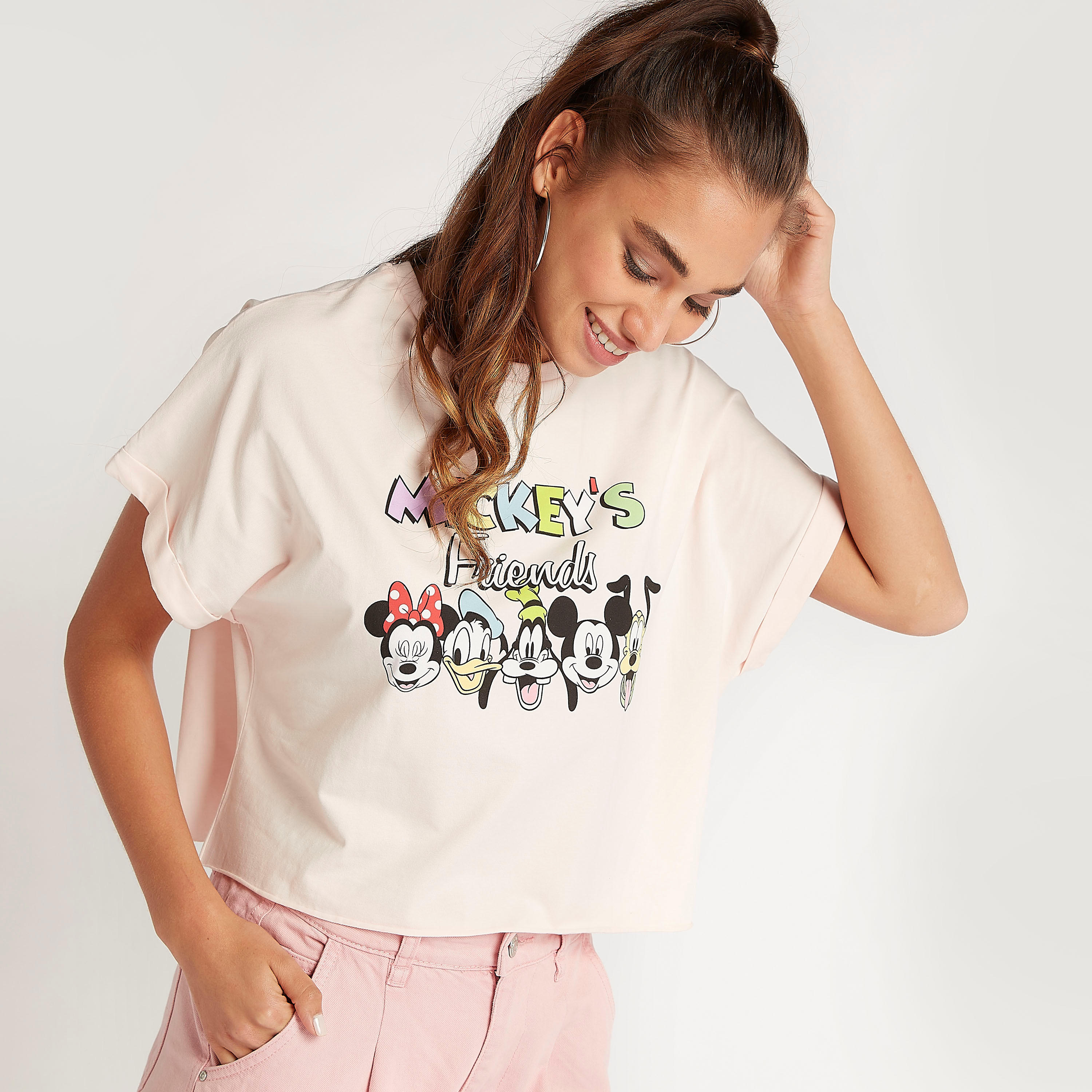تيشيرت بياقة ضيّقة وأكمام قصيرة وطبعات-women-clothing-tshirts-image-5